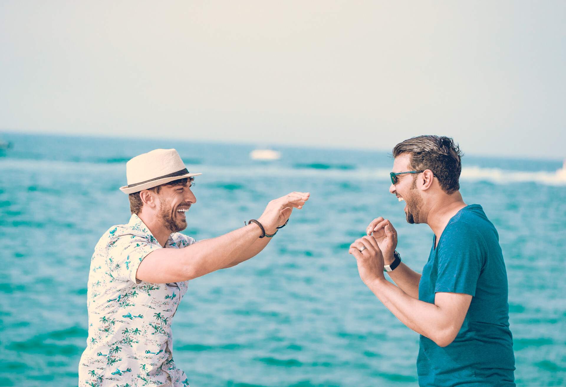 THEME_BEACH_FRIENDSHIP_GettyImages