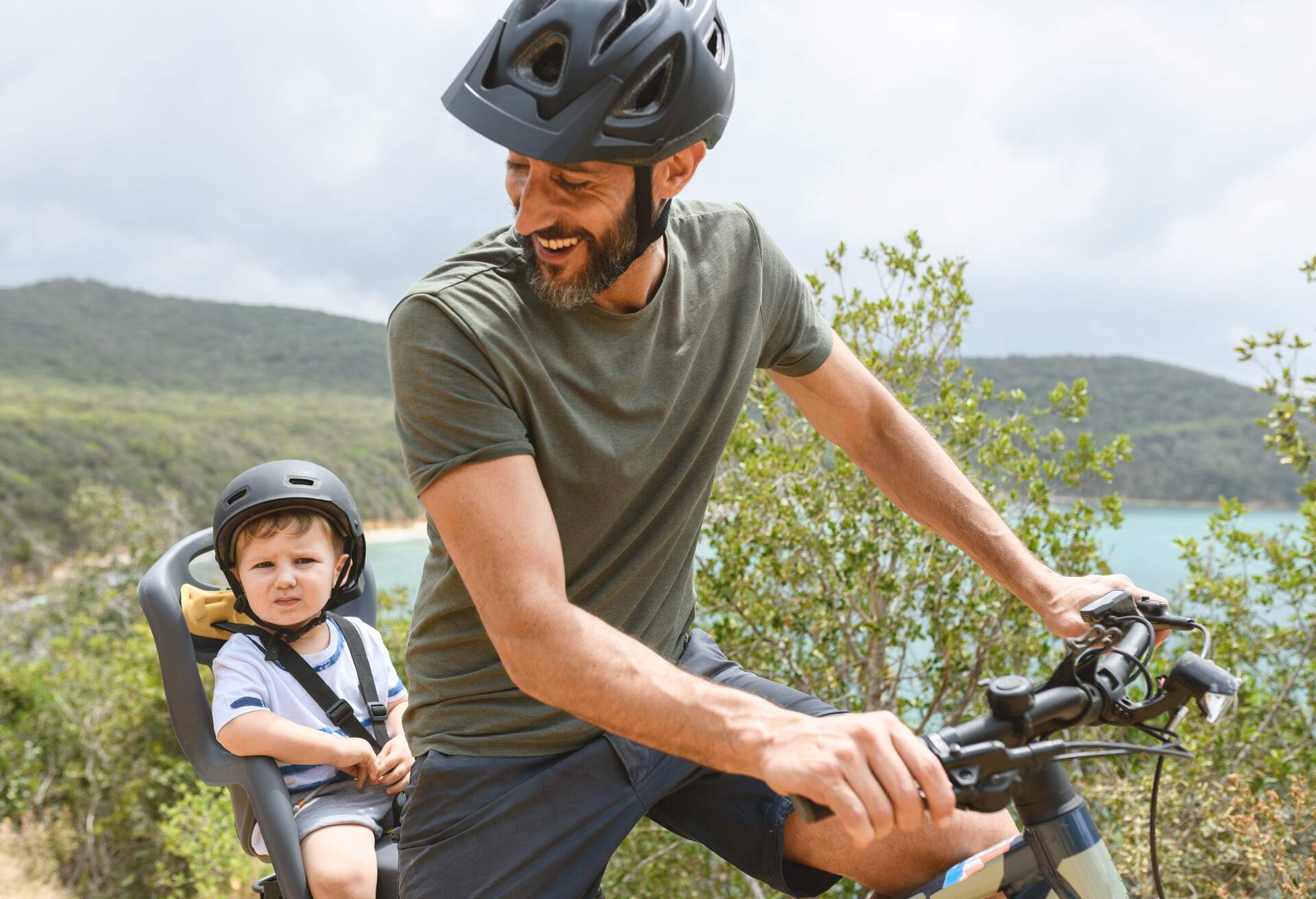 THEME_PEOPLE_KID_MAN_BIKE_BICYCLE_GettyImages-1328888544.jpg