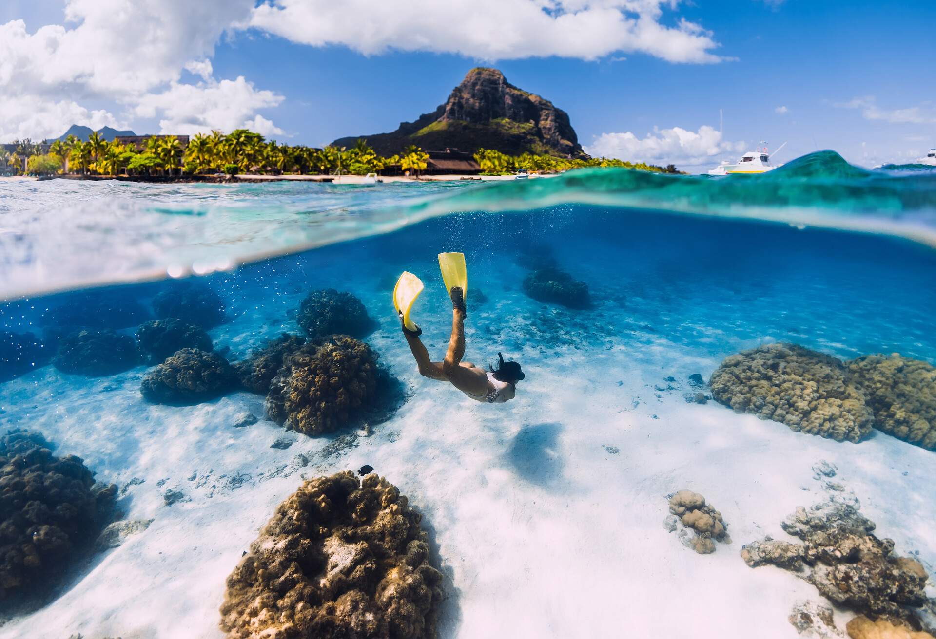 theme_person_travel_scuba-diving_ocean_adventure Mauritius Island
