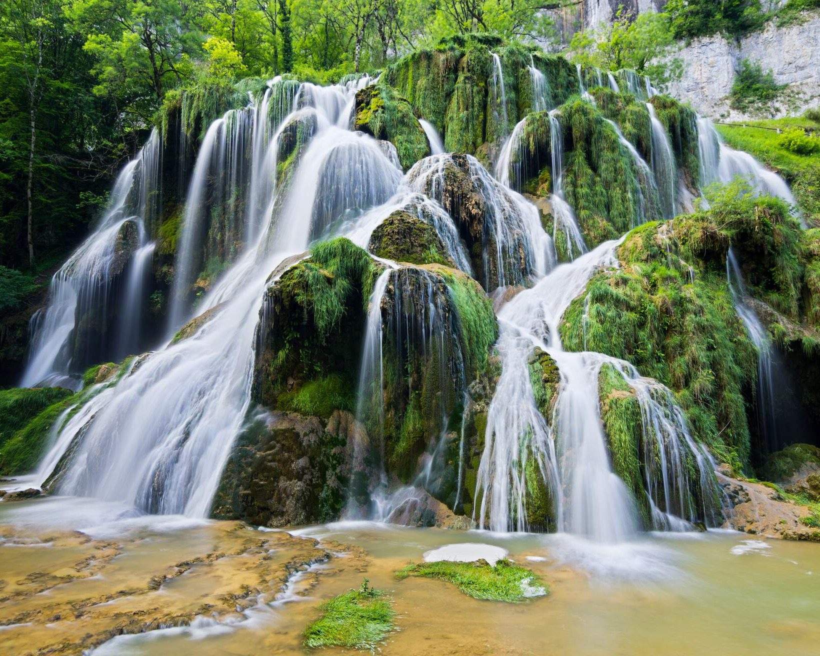 Les 12 plus belles cascades en France pour vous évader KAYAK
