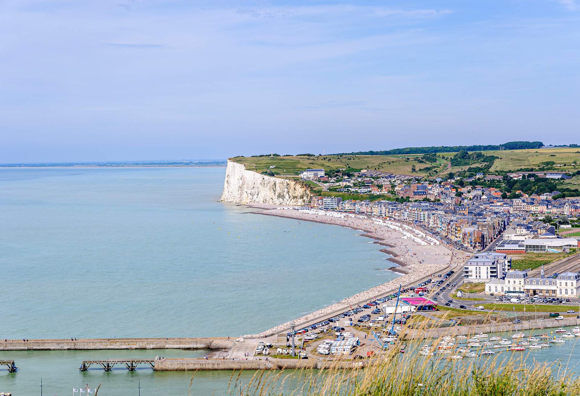 DEST_FRANCE_LE-TREPORT_BAIE-DE-SOMME_GettyImages-1293325840