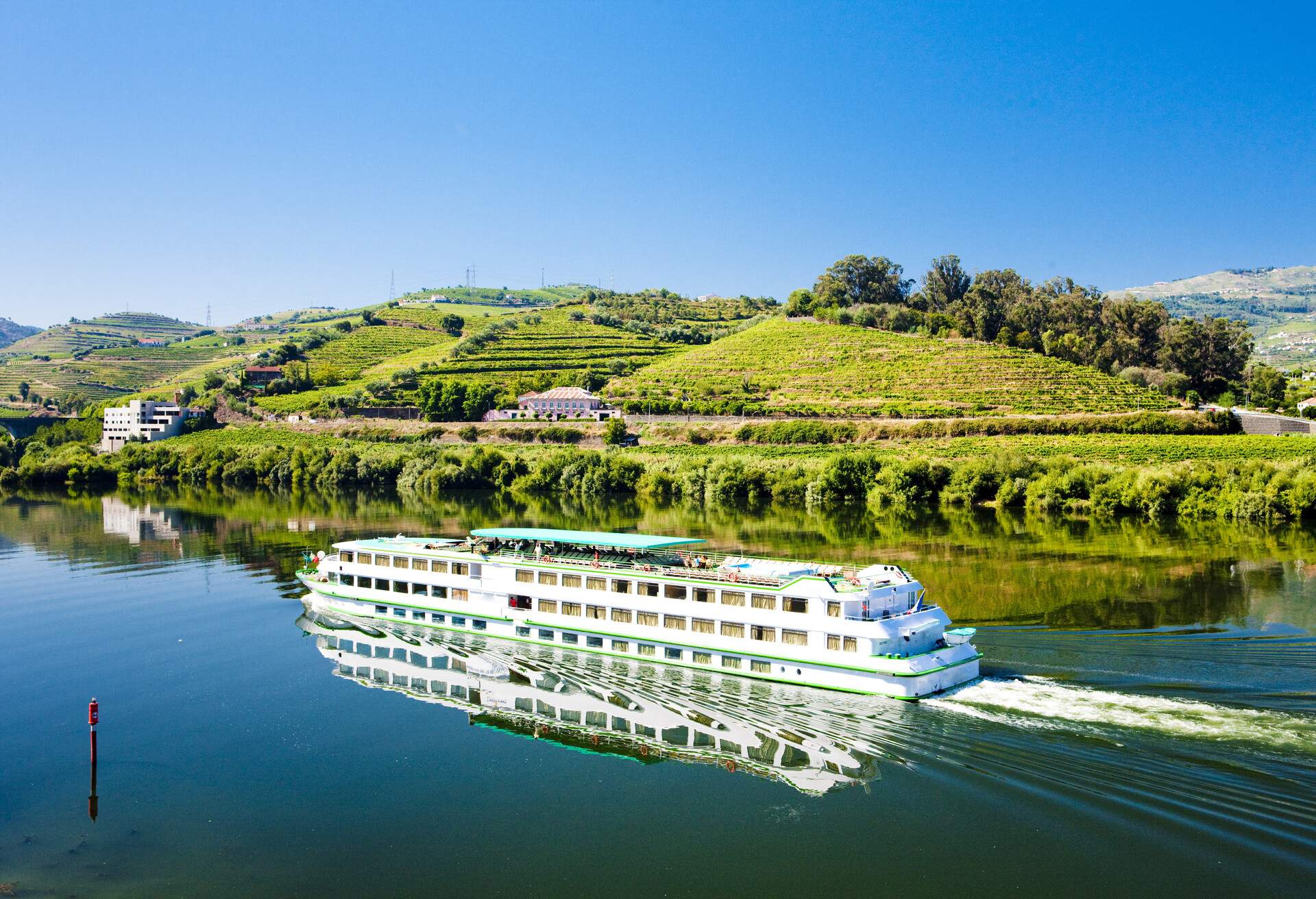 DEST_PORTUGAL_DOURO_shutterstock-premier_55160155.jpg