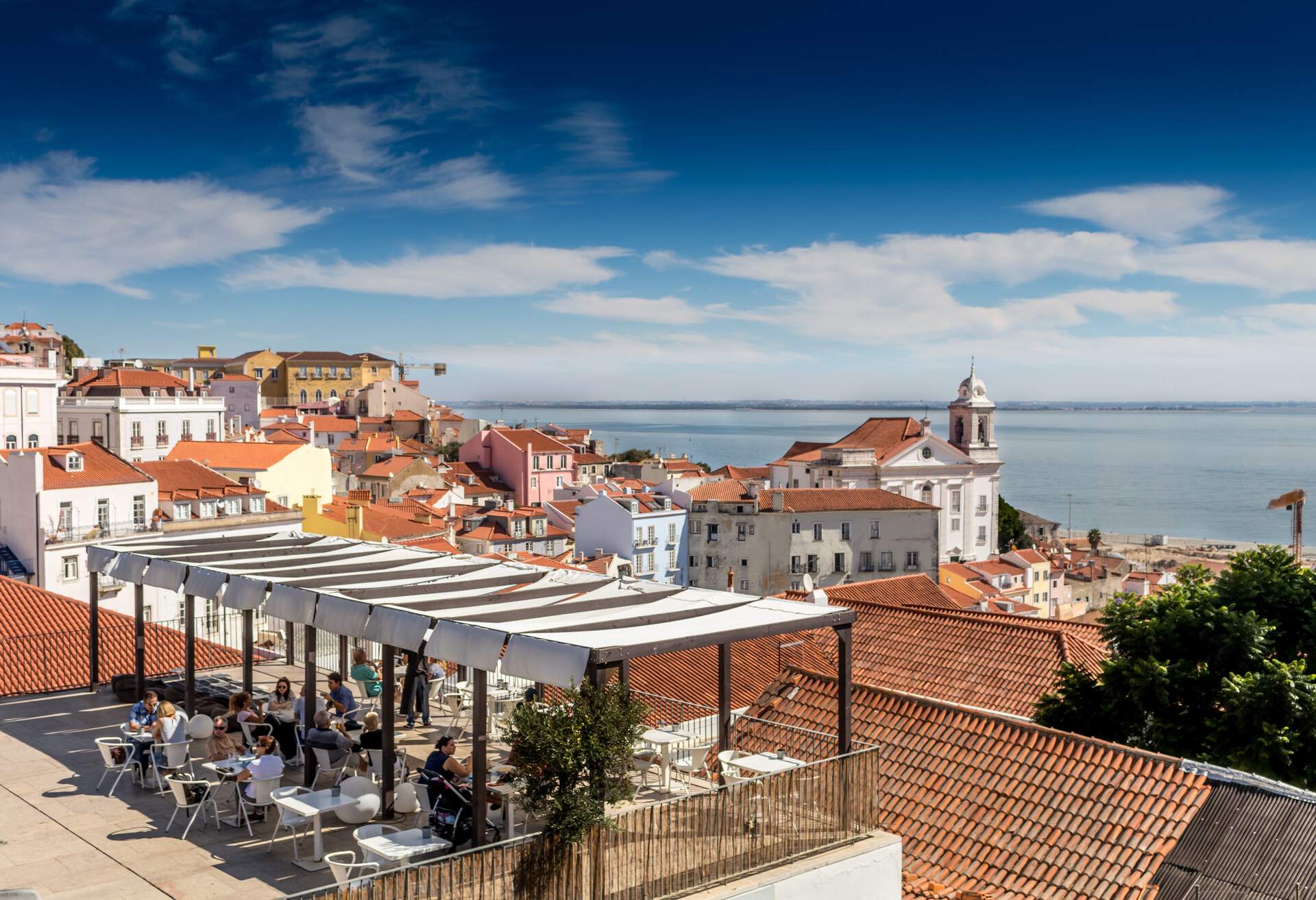 DEST_PORTUGAL_LISBON_VIEWPOINT-CAFE-BAR_GettyImages-713879655