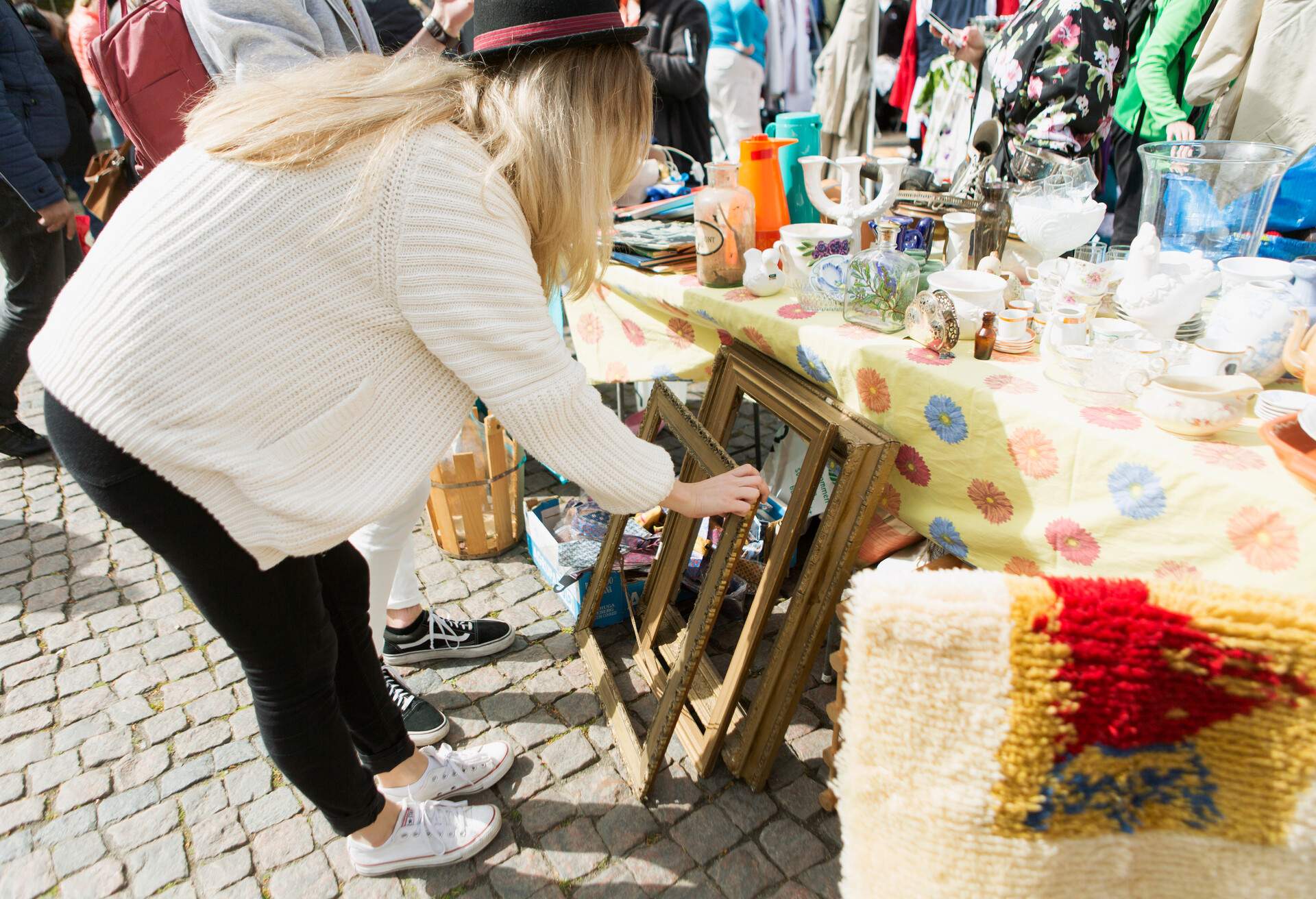 THEME_FLEA_MARKET_GettyImages-592232525