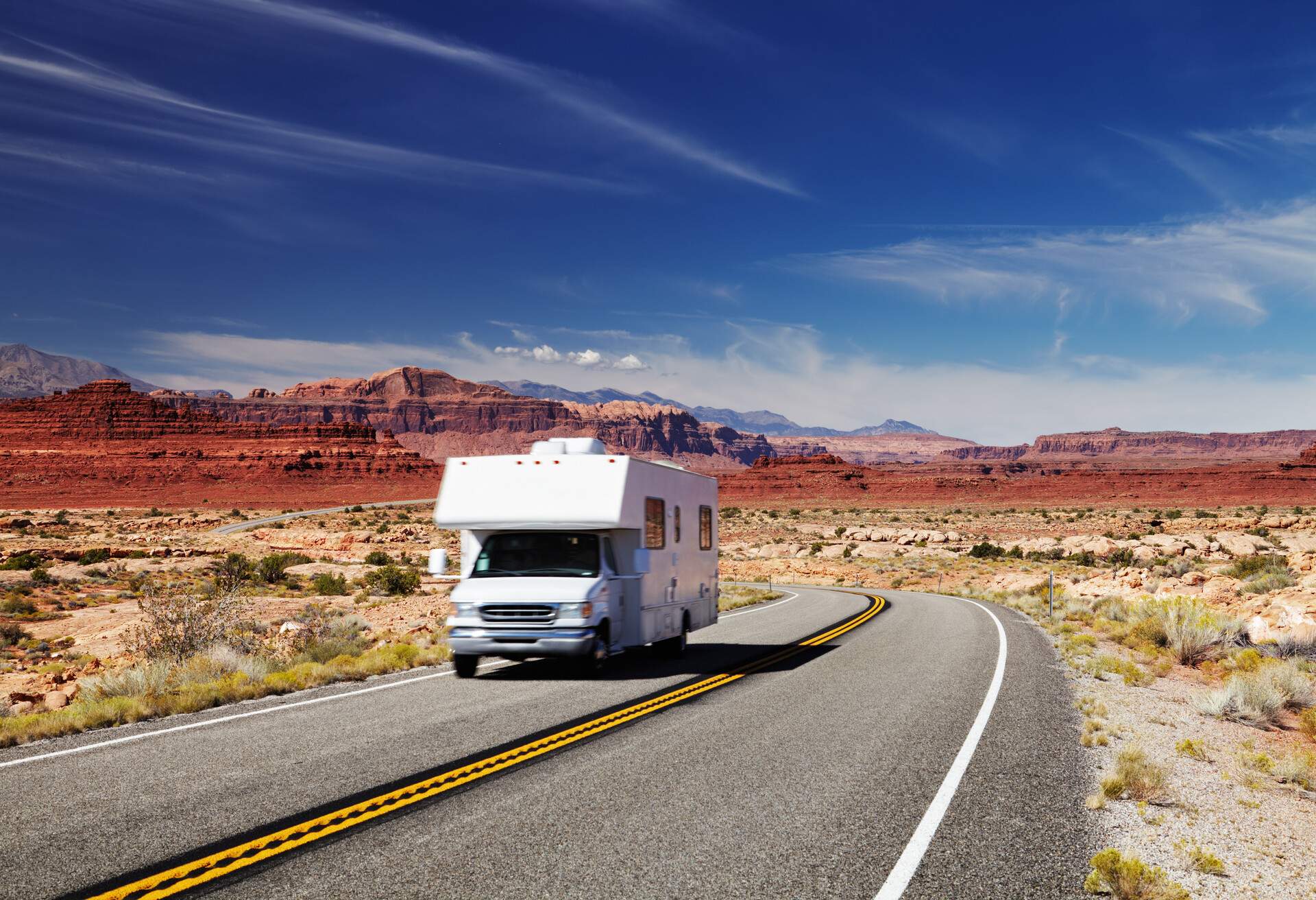 theme_rv_road-trip_southwest_shutterstock-portfolio_419425579_universal_within-usage-period_64016