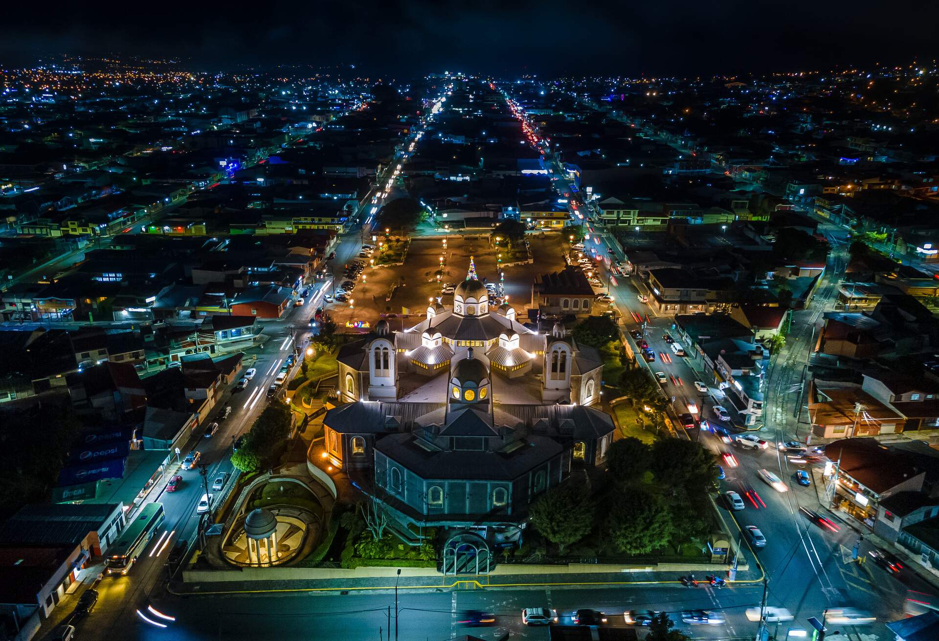 DEST_COSTA-RICA_CARTAGO_NIGHT_GettyImages-1409614264