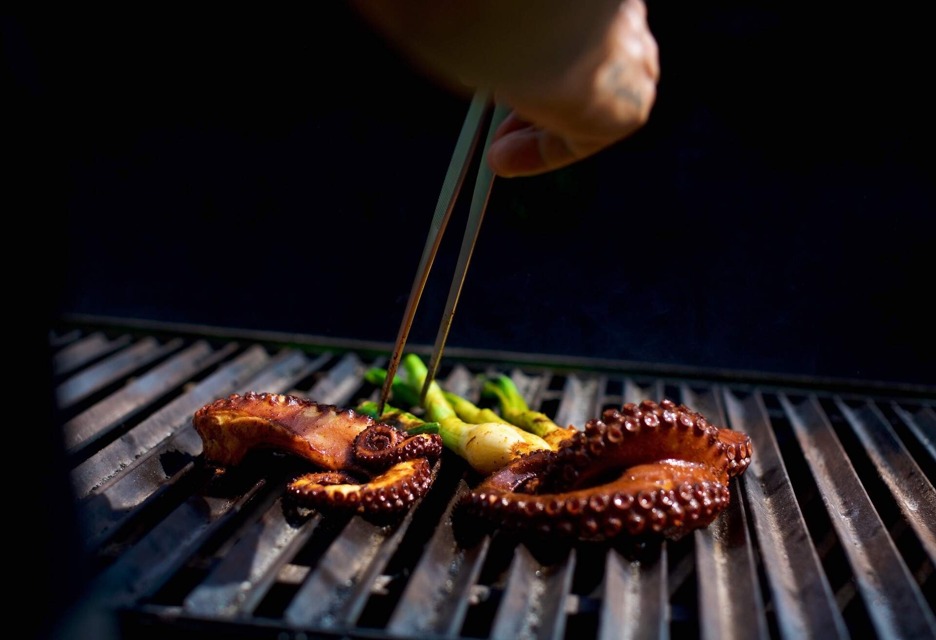 GRILLED_OCTOPUS_GettyImages-1172127842