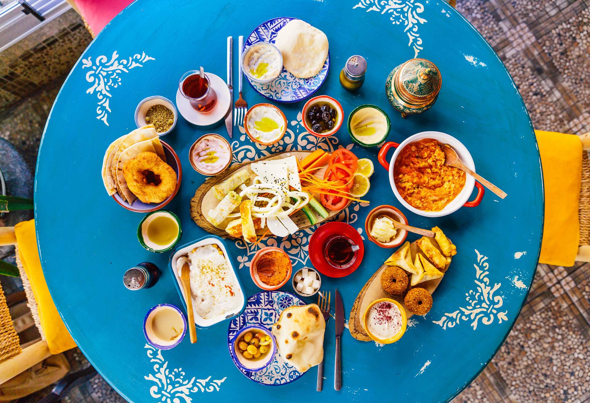 THEME_FOOD_TURKISH_BREAKFAST_MEZE_GettyImages-1161443490