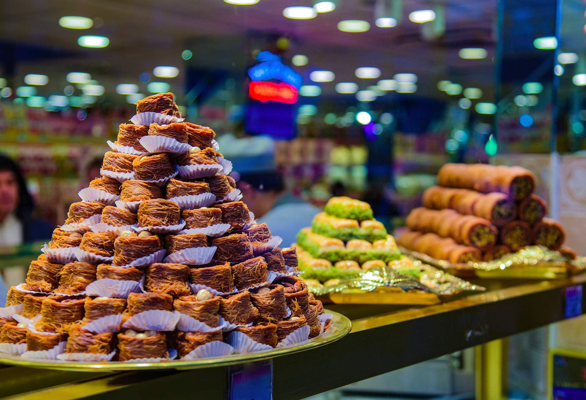 theme_food_turkish_patisserie_gettyimages-910943684