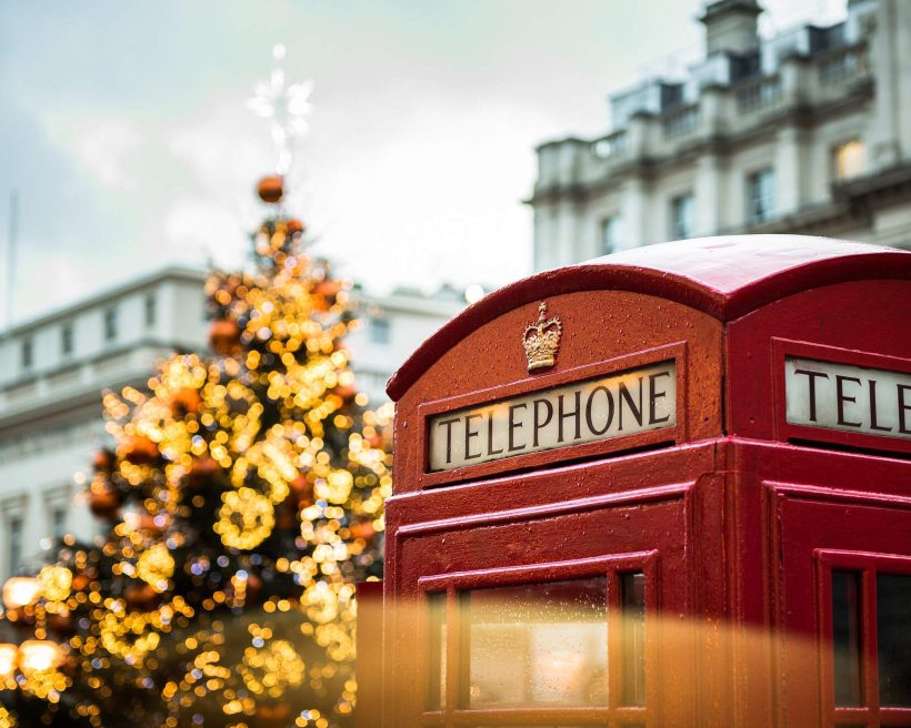 ENGLAND_UK_CHRISTMAS_TELEPHONE_BOX
