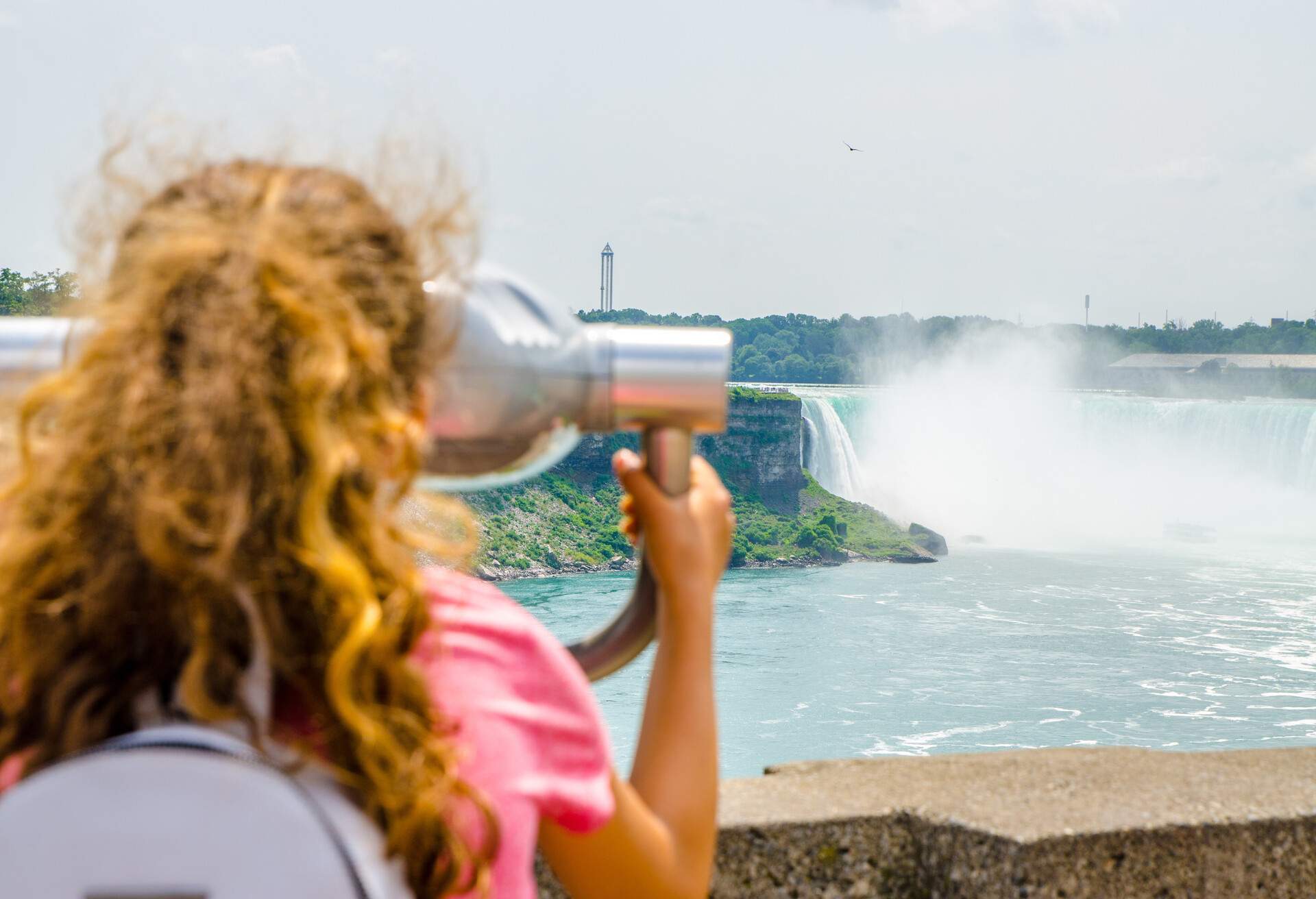 DEST_CANADA_NIAGARA_FALLS_PEOPLE_KID_GettyImages-1336735093