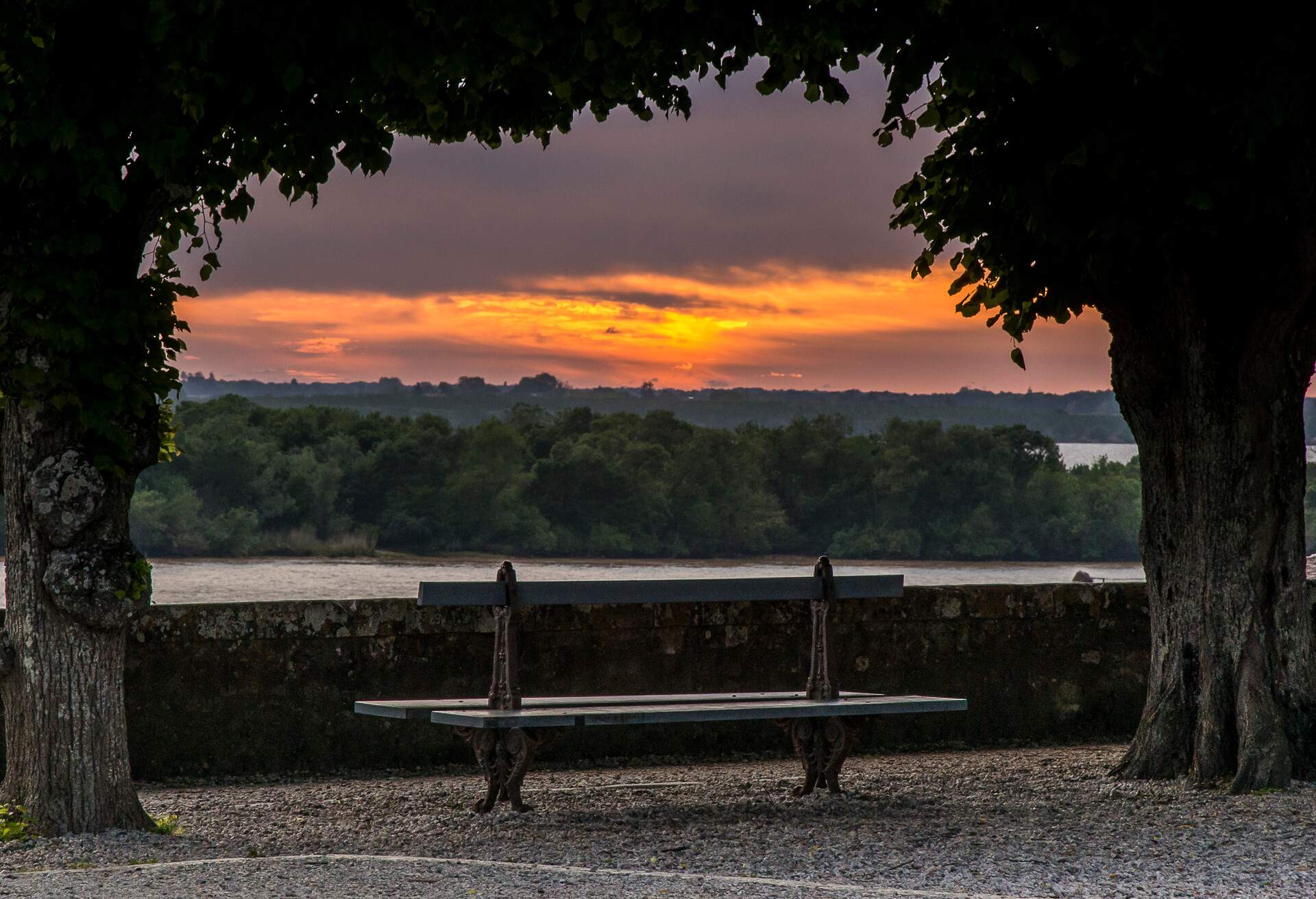 A bench on the dordogne river side