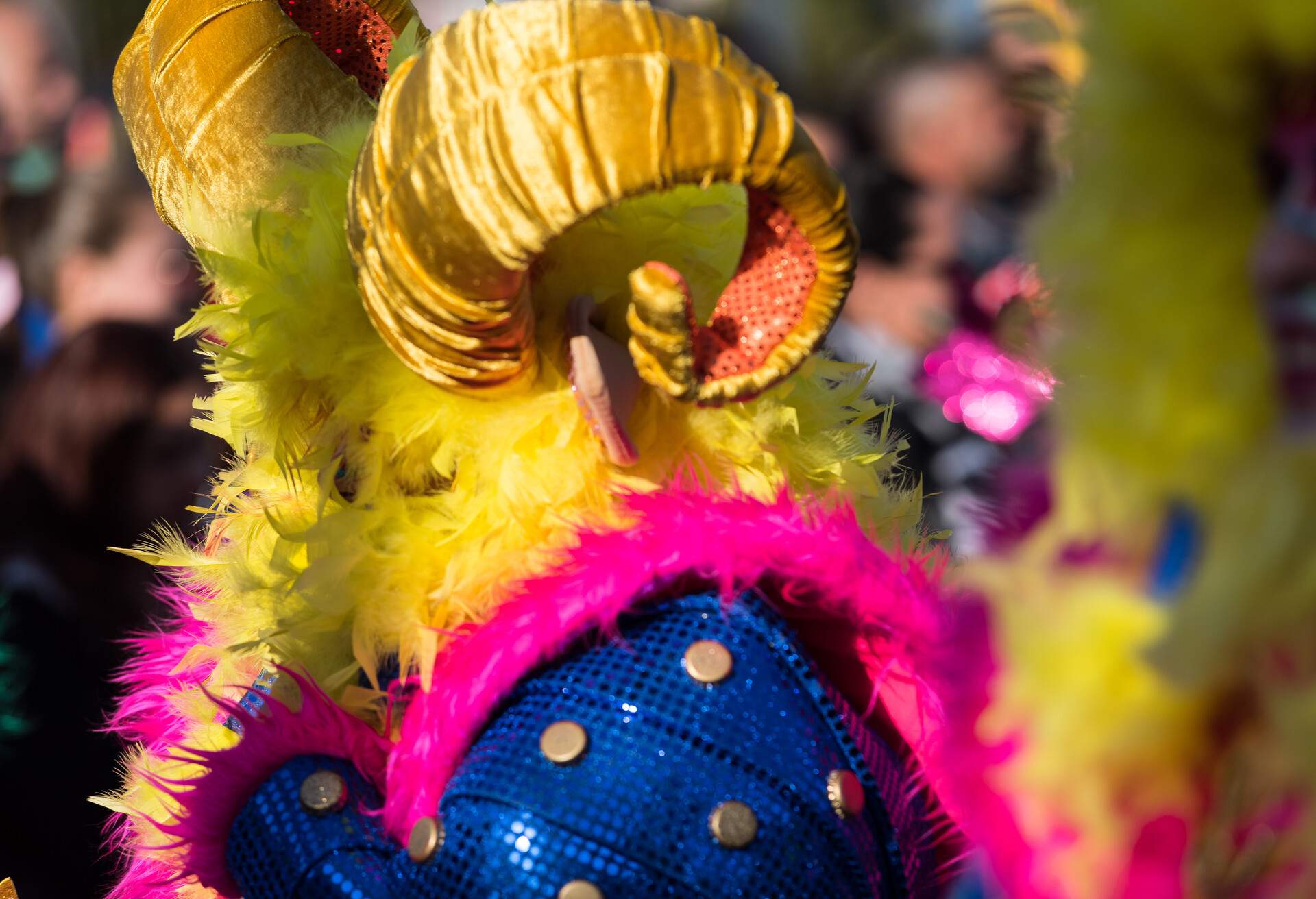 DEST_SPAIN_CANARY-ISLAND_SANATA-CRUZ-TENERIFE_CARNIVAL_PARADE_GettyImages-639804244