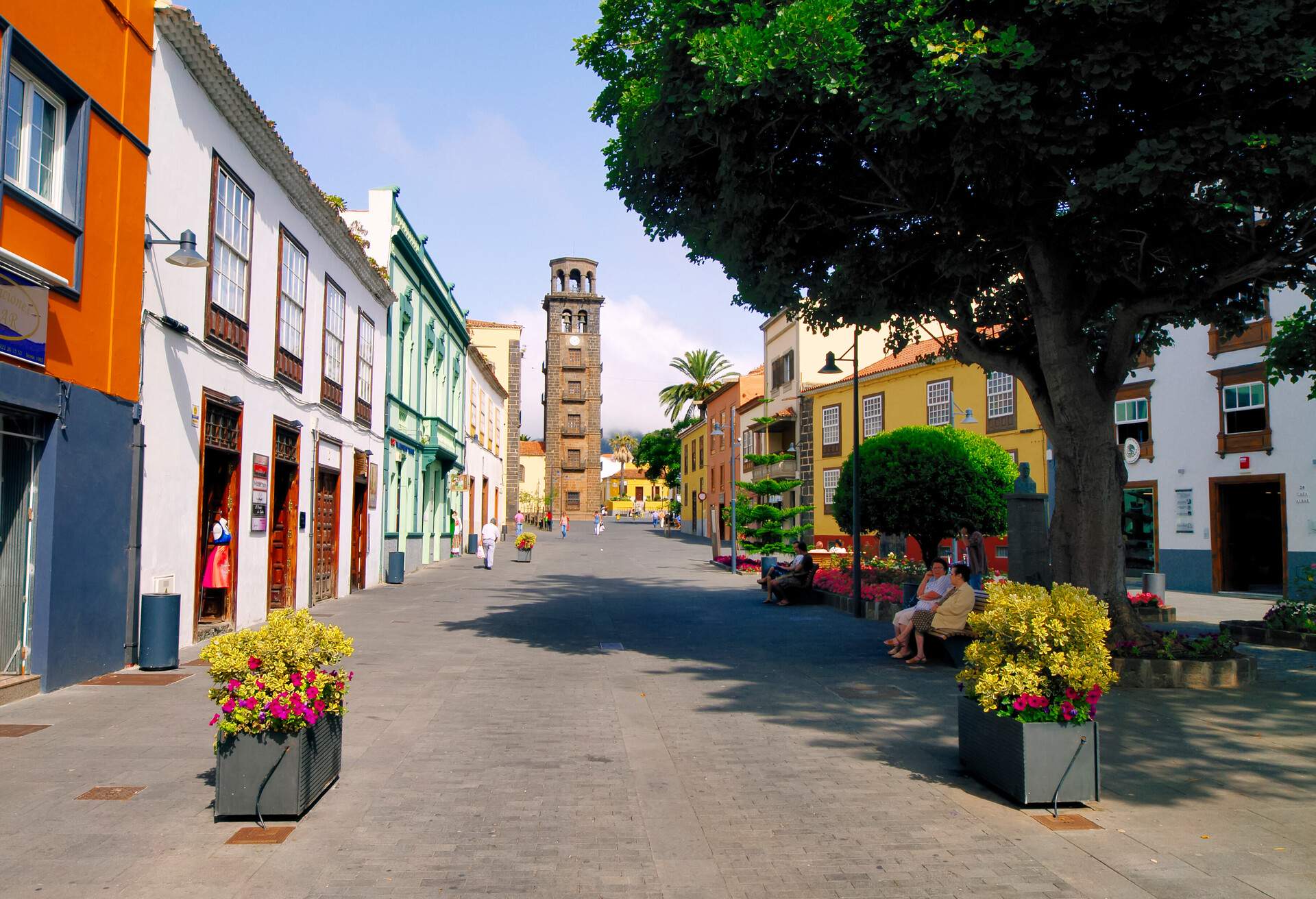 DEST_SPAIN_SAN CRISTOBEL DEL LA LAGUNA_GettyImages-176597105