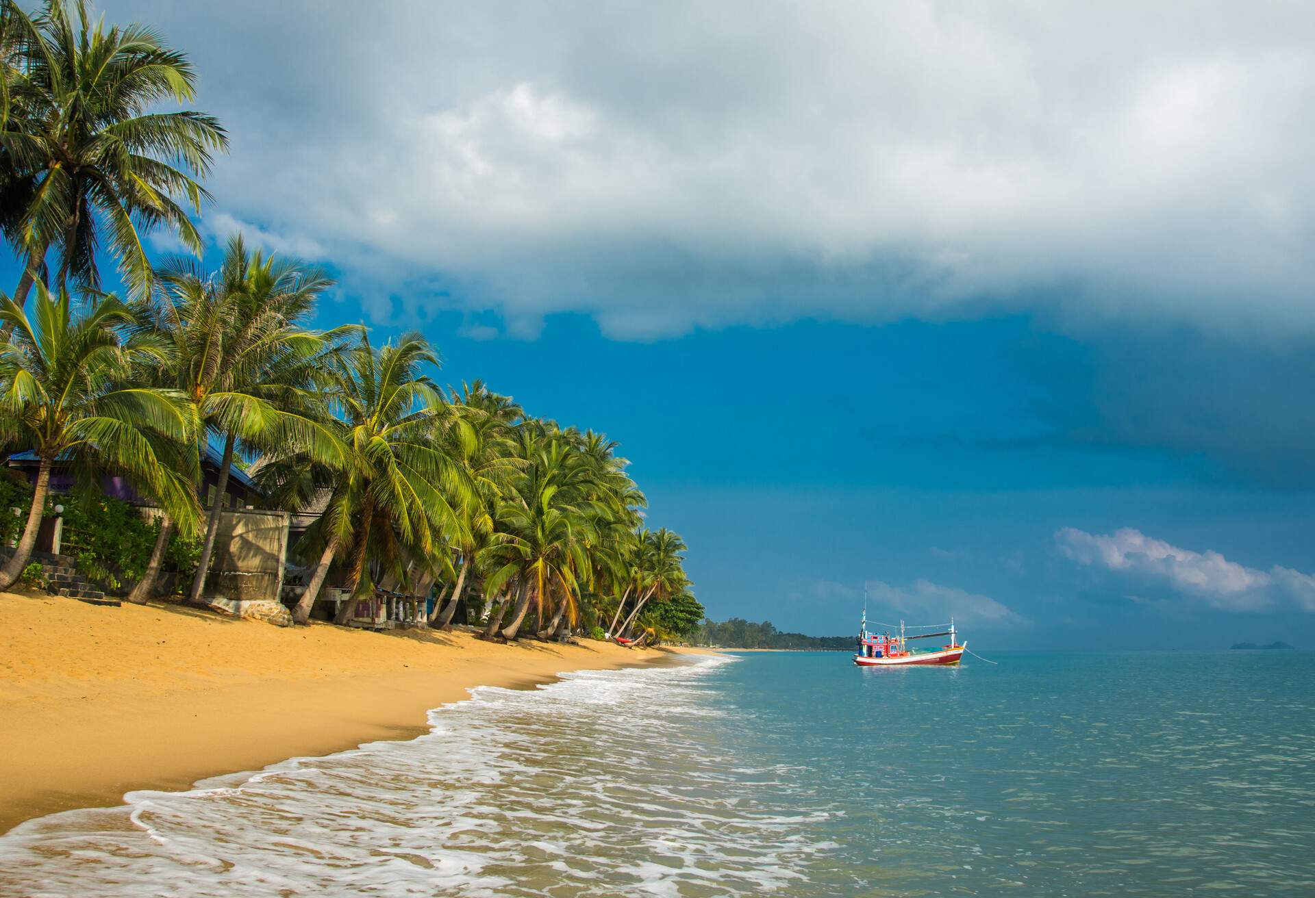 DEST_THAILAND_KOH-SAMUI_Mae_Nam_BeachGettyImages-1155179323