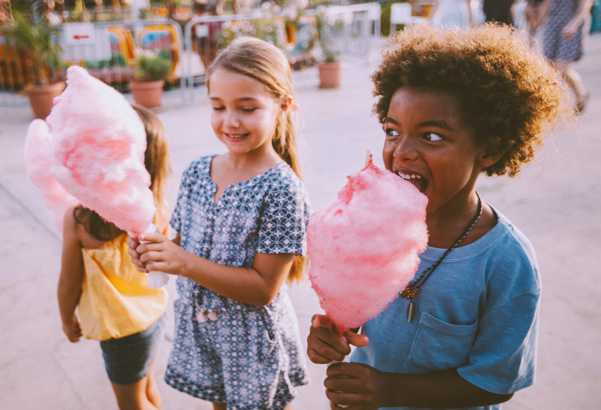 THEME_CHILD_AMUSEMENT_PARK_GettyImages-950281492