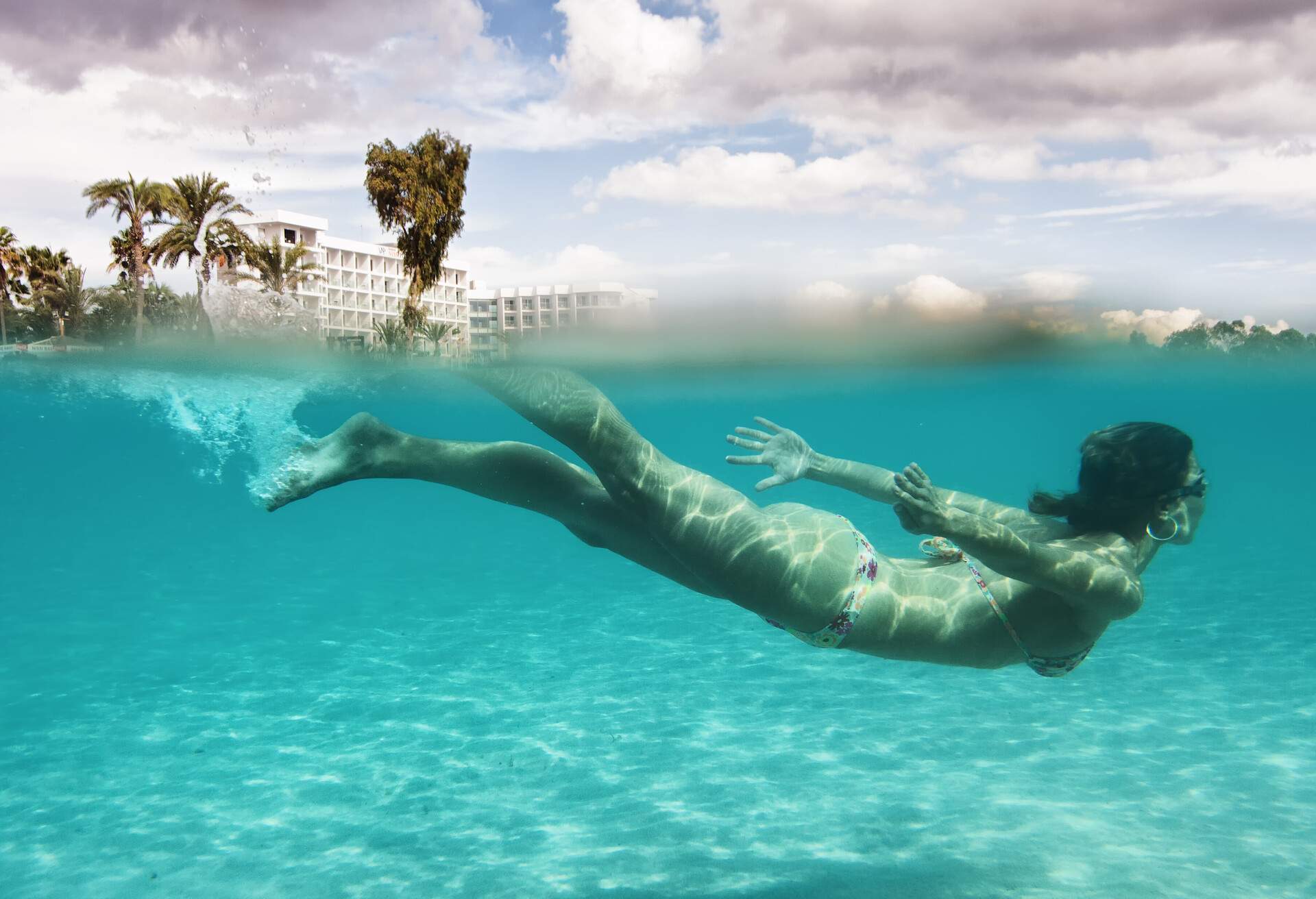 cyprus_ayia_napa_people_woman_diving