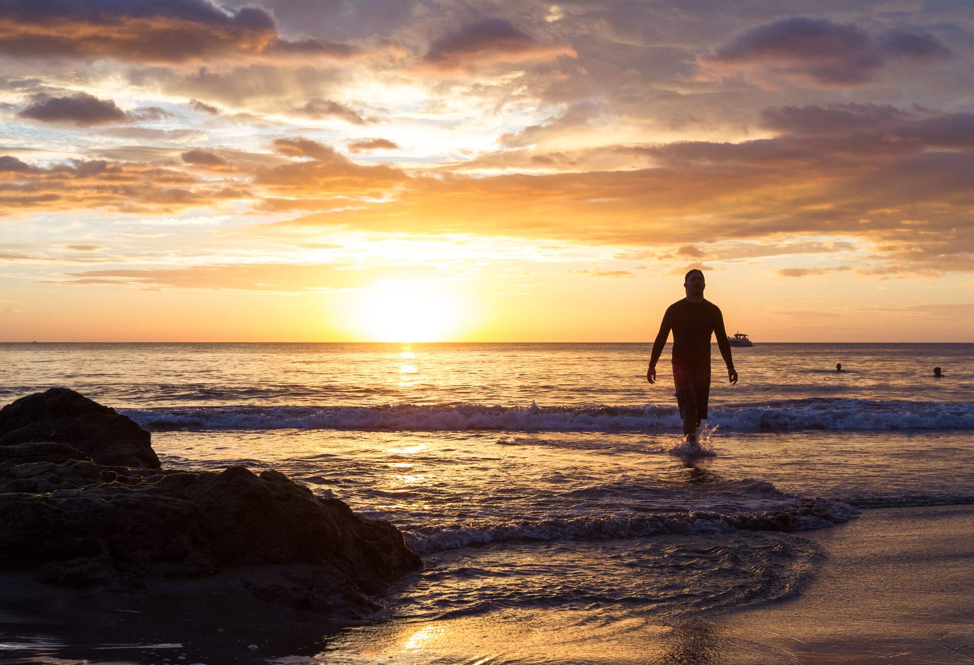 DEST_COSTA_RICA_FLAMINGO_BEACH_GettyImages-922699236