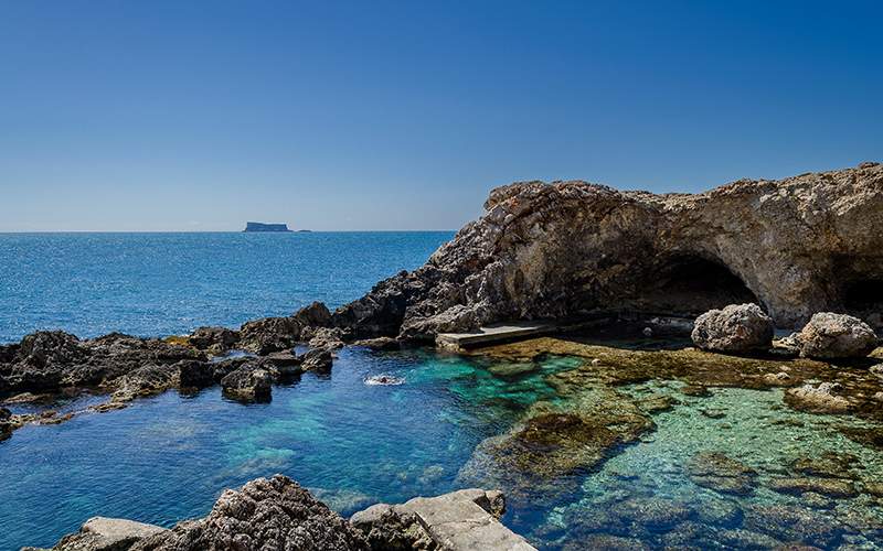 Ghar Lapsi is both for divers and snorkellers 