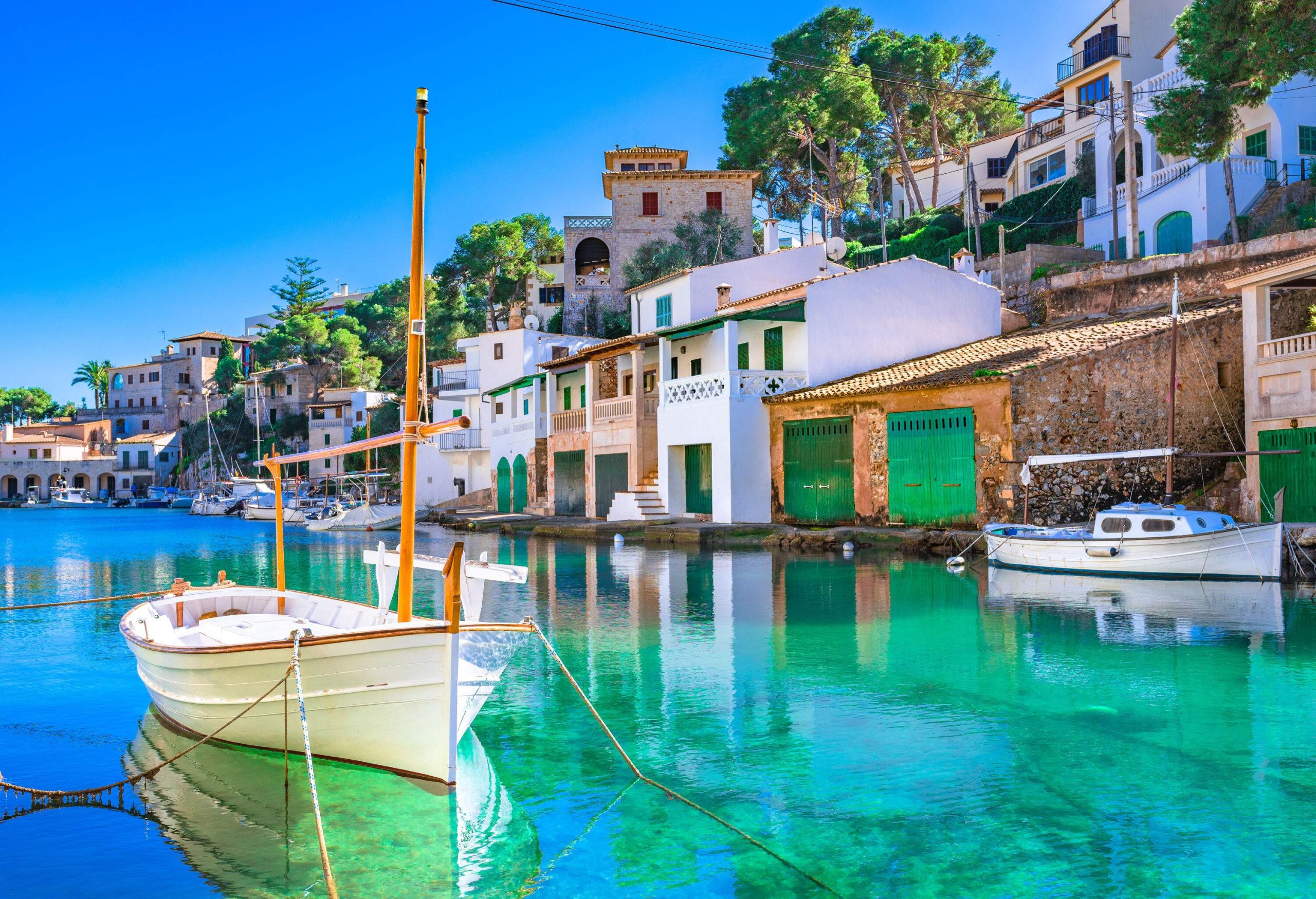 dest_spain_mallorca_cala_figuera_harbor_gettyimages-1059930798