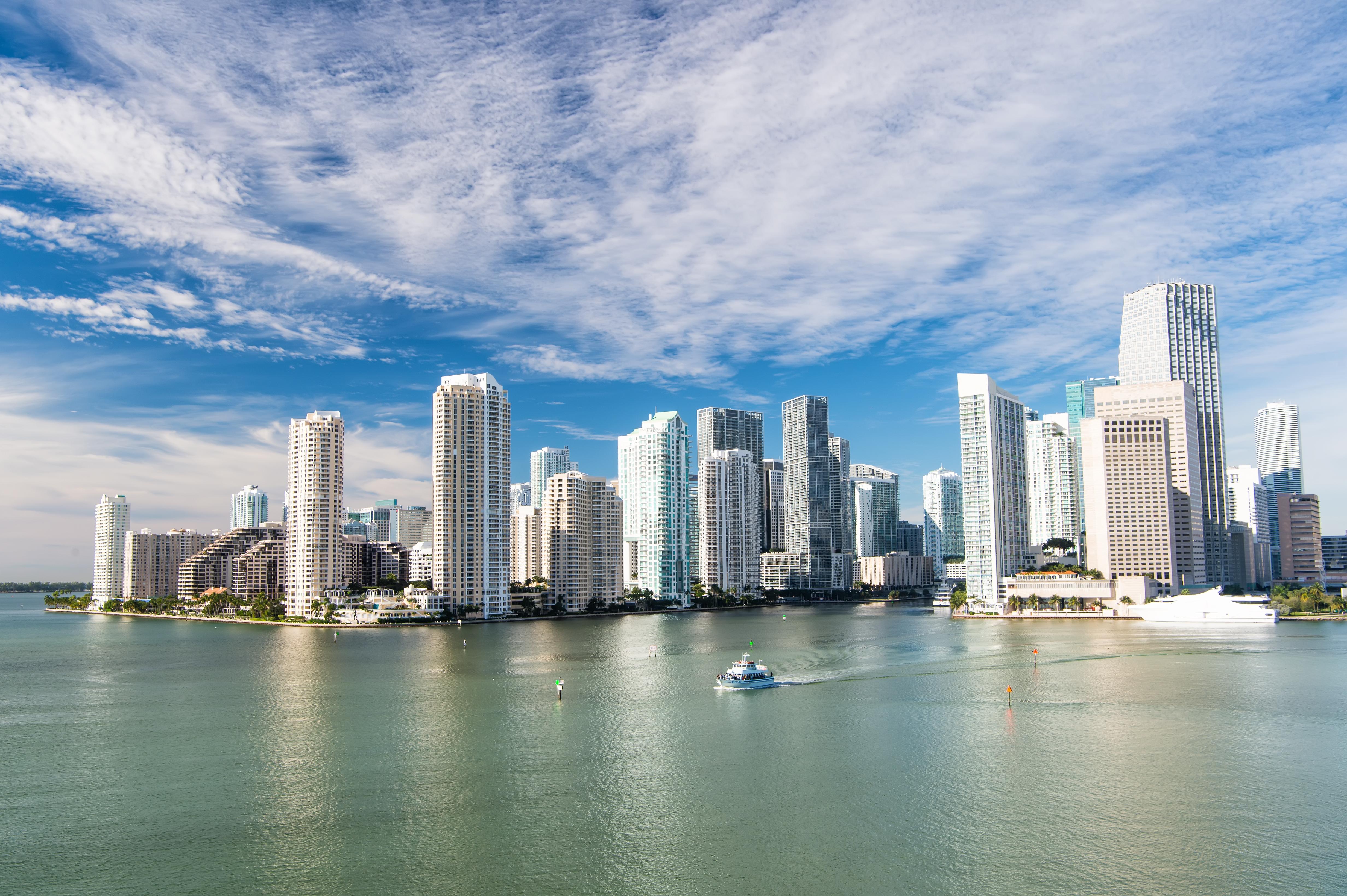 Comme des gar?ons miami airport sale