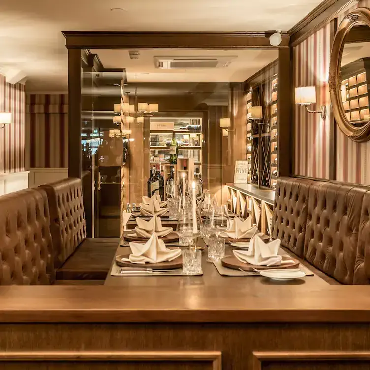 little-london-bar-grill