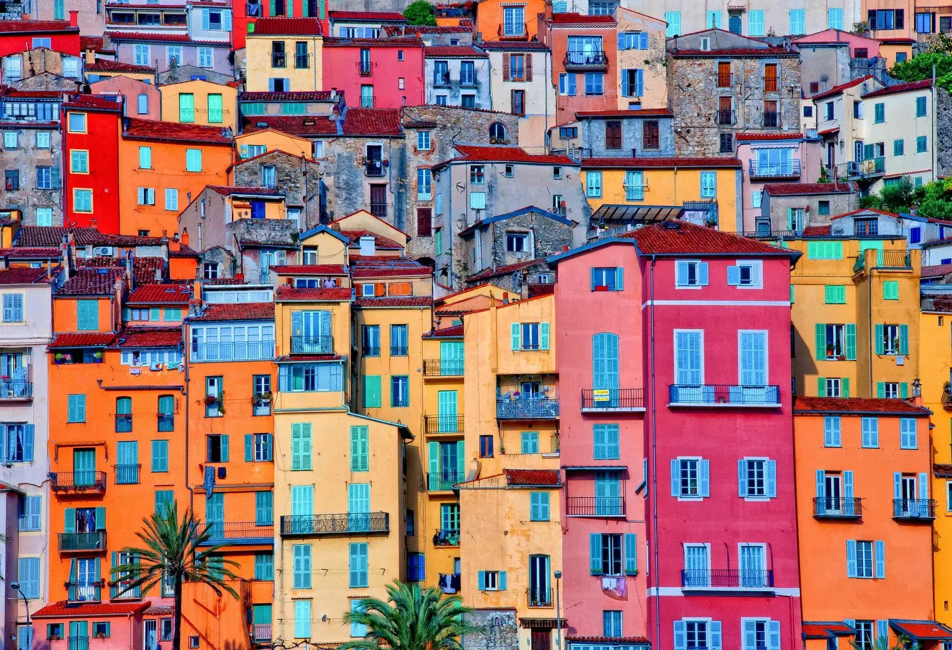 PROVENCE COLOURED HOUSES