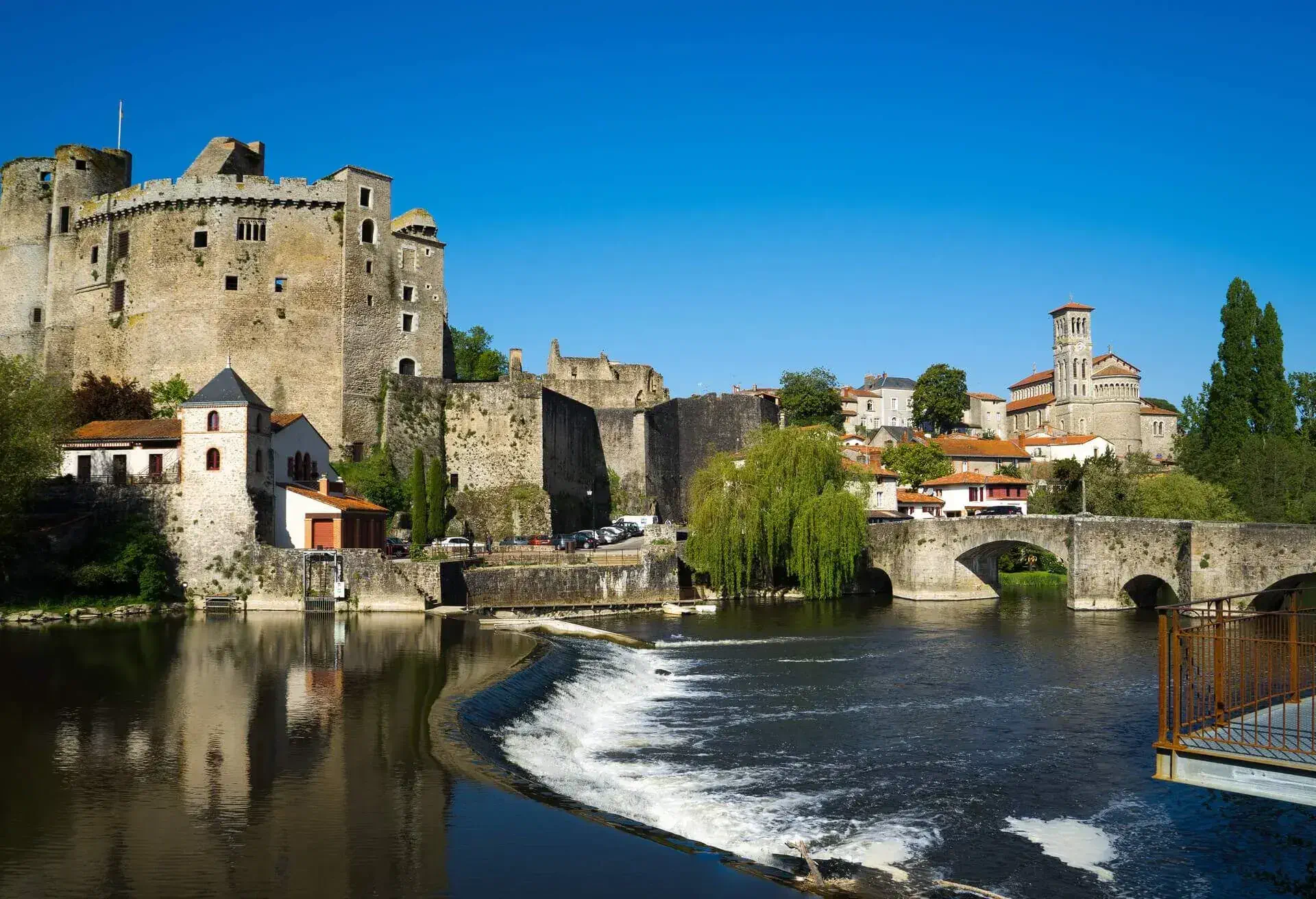france sevre nantaise clisson castle