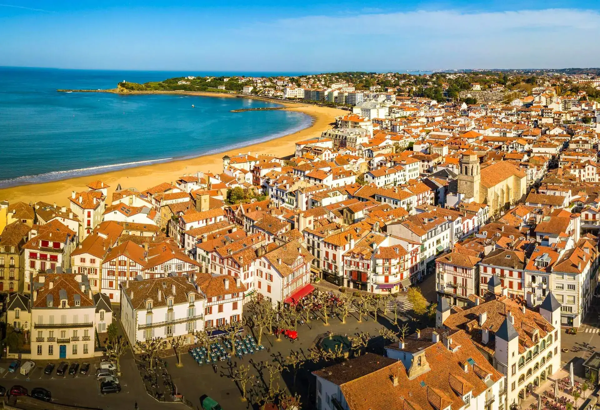 dest_france_nouvelle-aquitaine_ciboure_shutterstock-premier_1234106854_universal_within-usage-period_40383