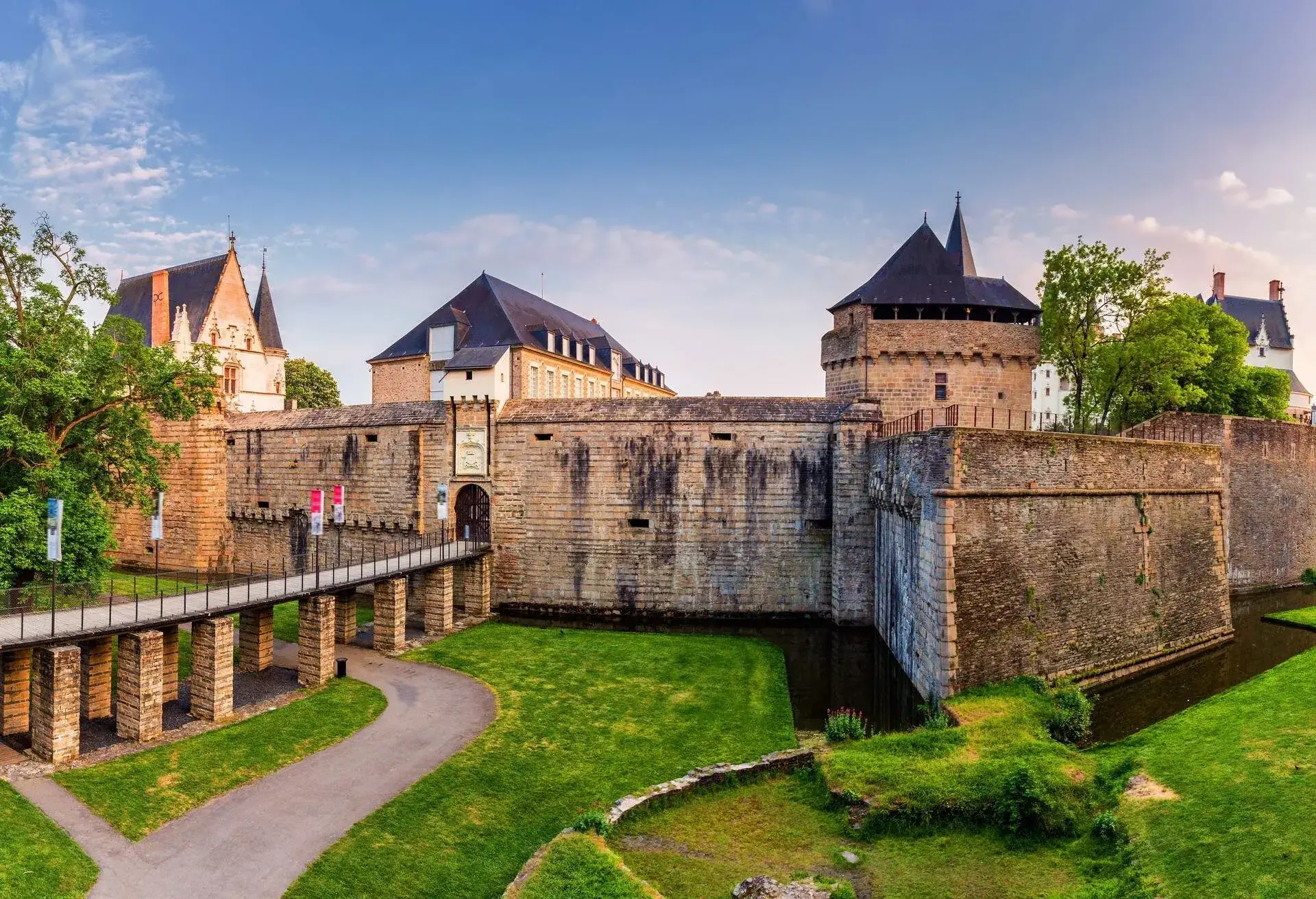 DEST_FRANCE_PAYS DE LA LOIRE_CHÂTEAU DES DUCS DE BRETAGNE_shutterstock-portfolio_1244619565