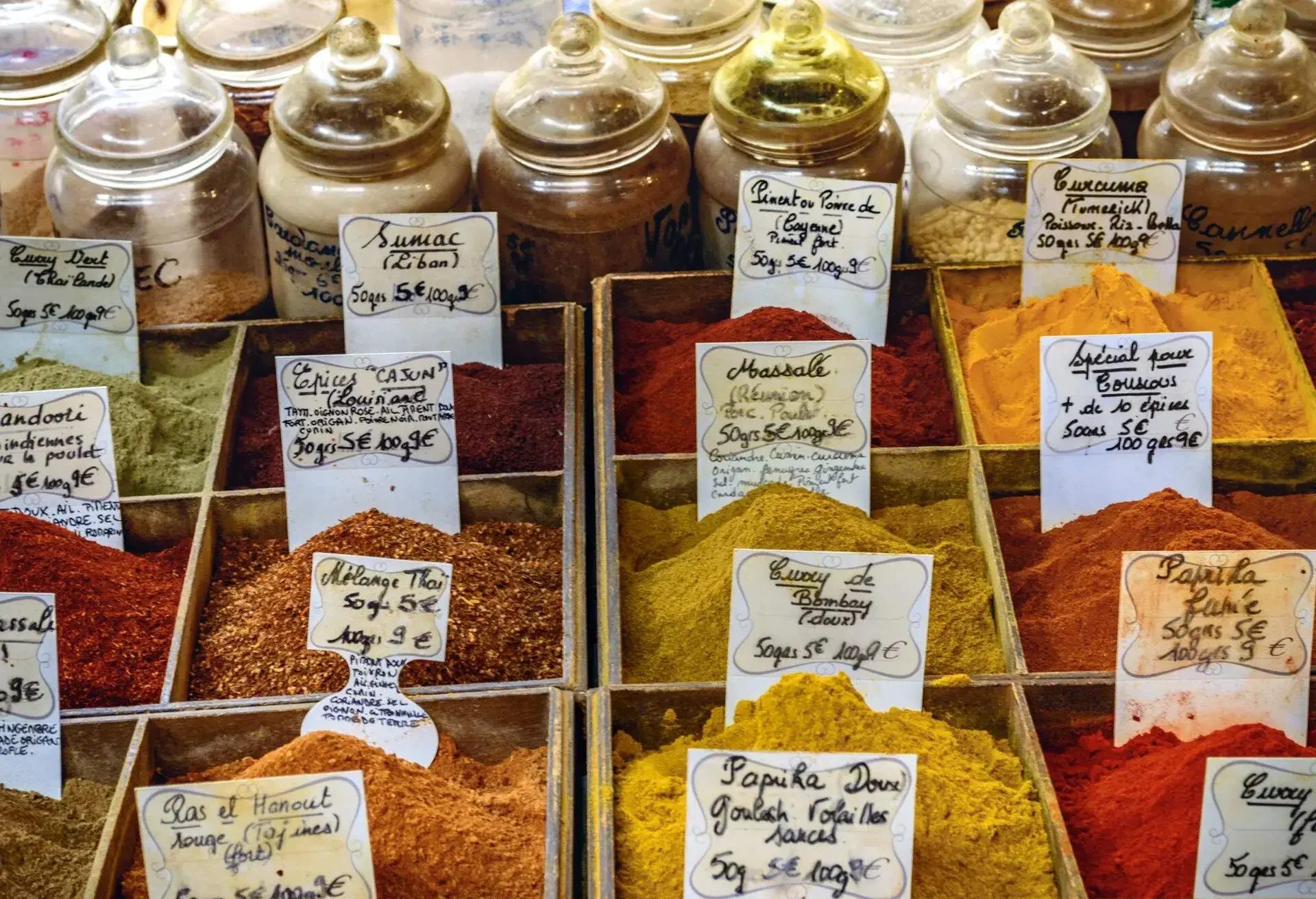 dest_france_antibes_theme_foods_spice-stand_gettyimages-916606996_universal_within-usage-period_66562