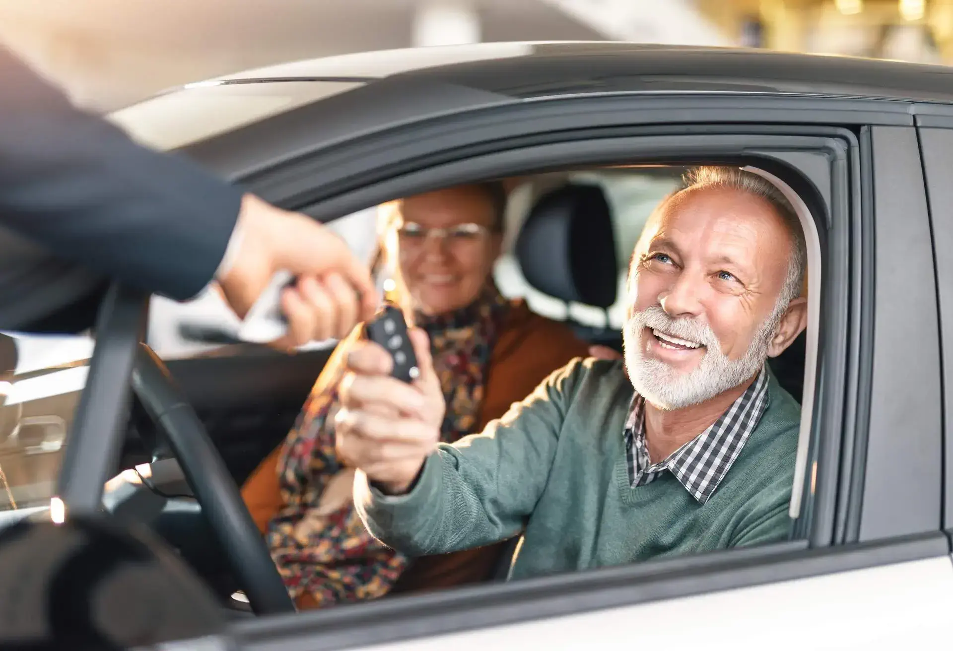 THEME_TRANSPORTATION_CAR_PEOPLE_COUPLE_DRIVING_CAR-KEYS_RENTAL_CAR-RENTAL-GettyImages-985088654.jpg