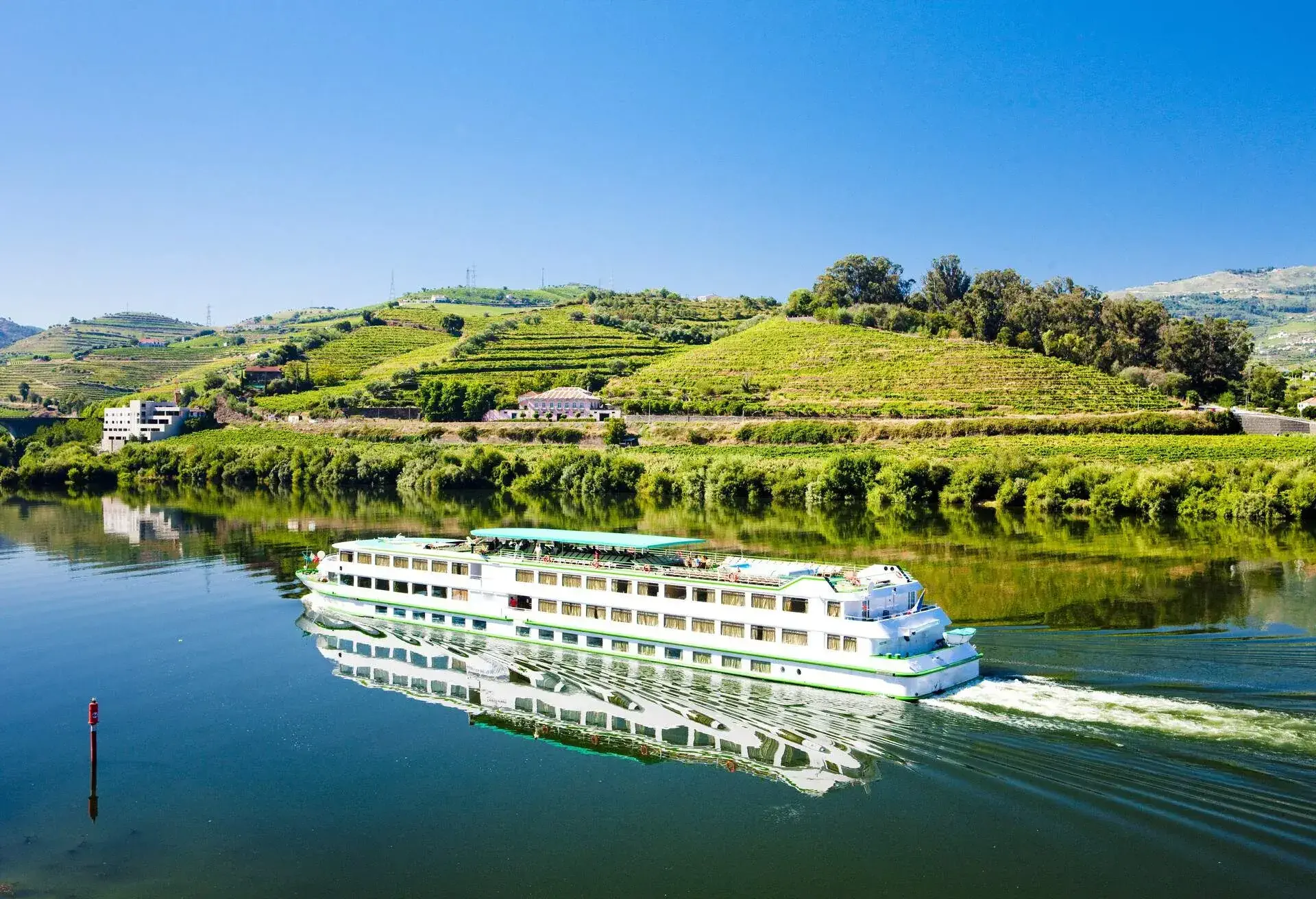 DEST_PORTUGAL_DOURO_shutterstock-premier_55160155.jpg