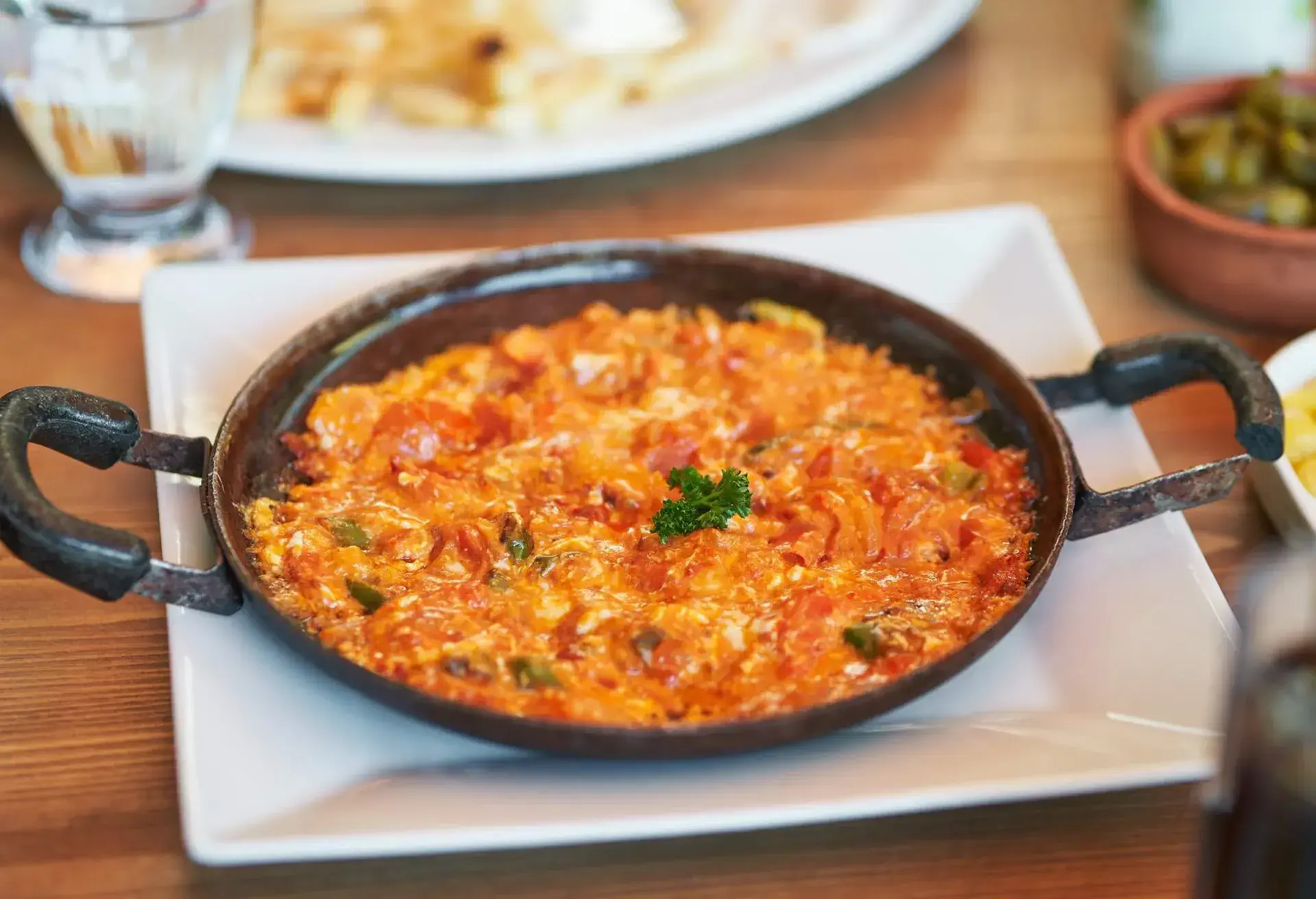 THEME_FOOD_TURKISH_MENEMEN_GettyImages-1401553982