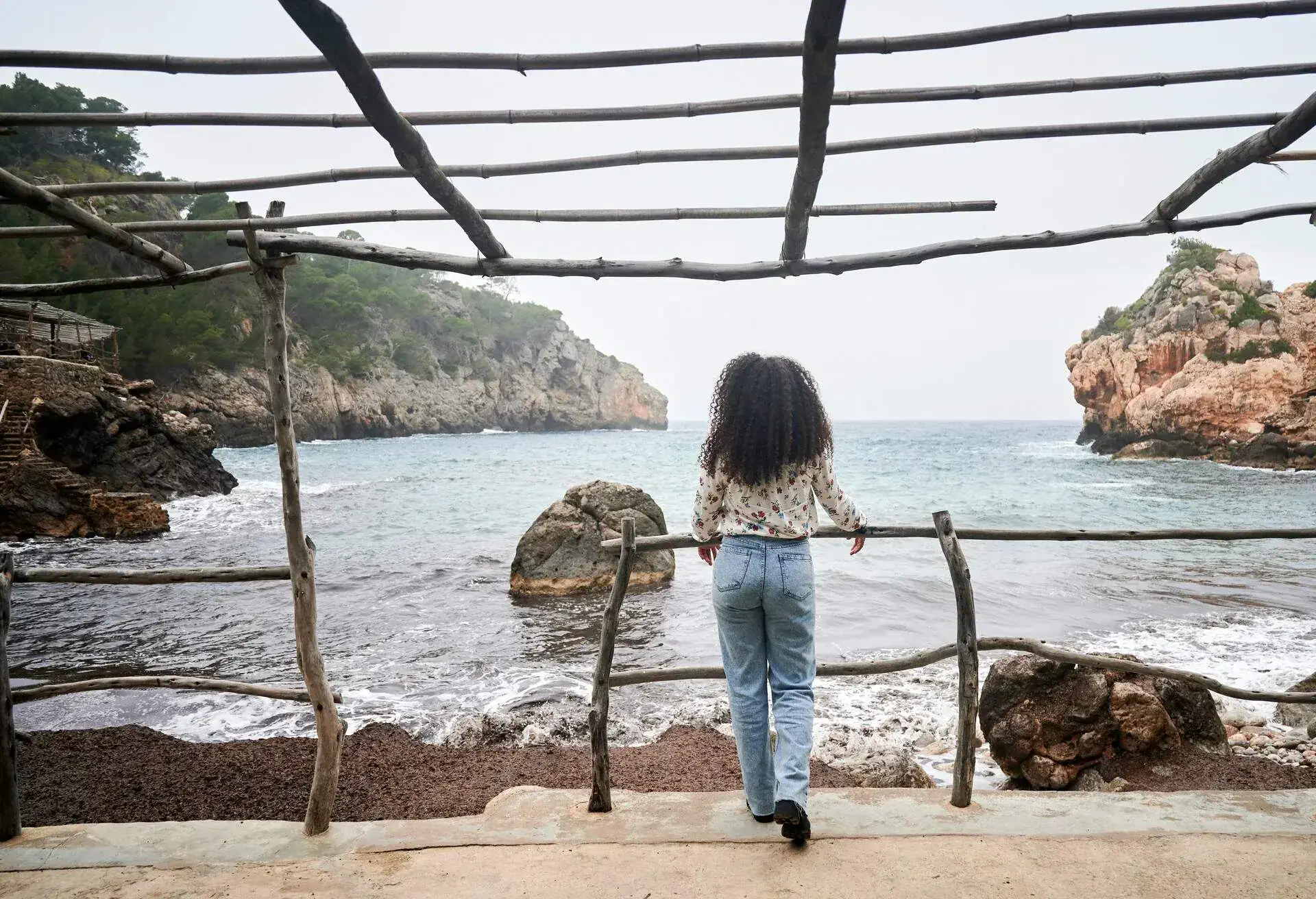 SPAIN_MALLORCA_WINTER_WOMAN