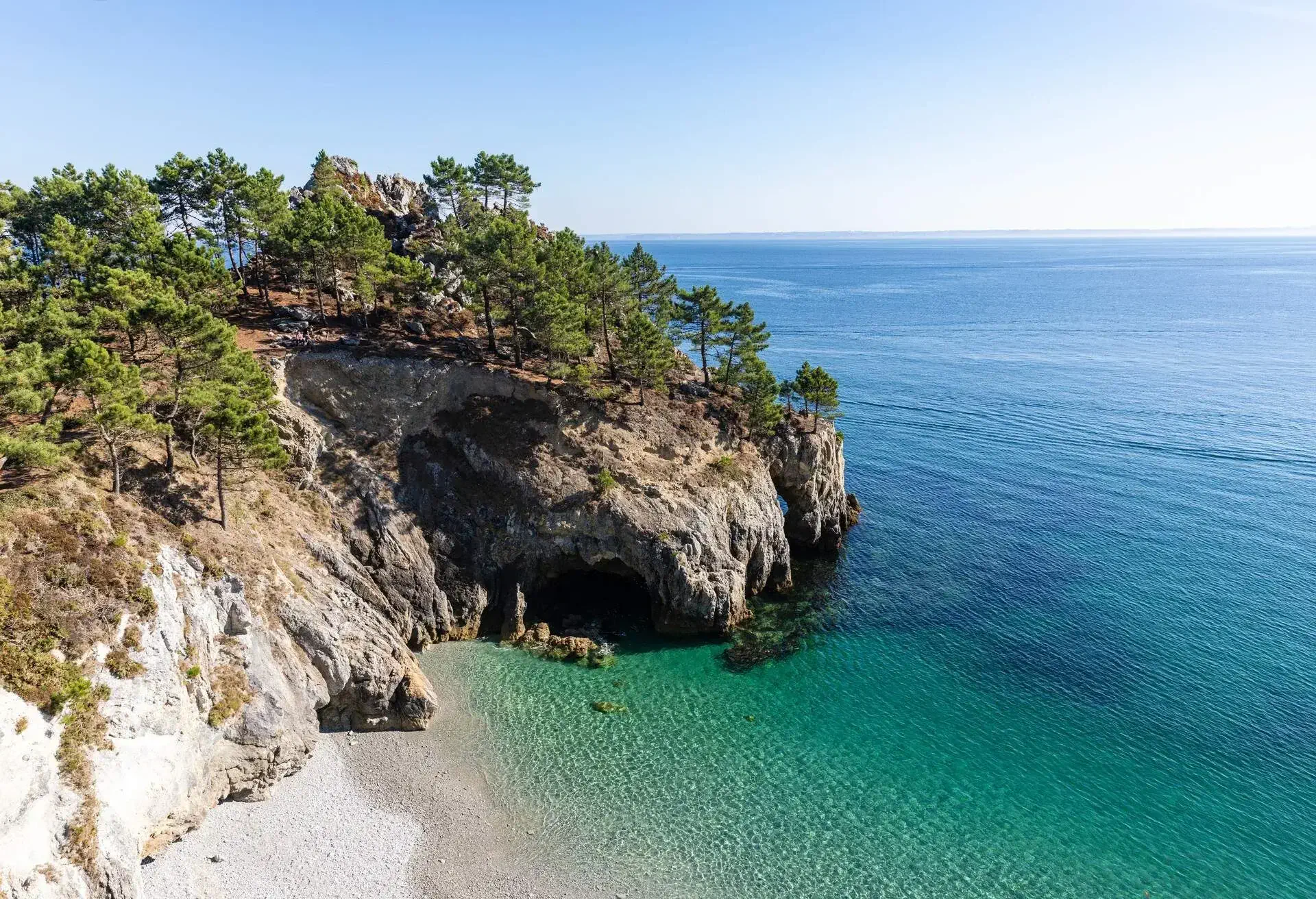 beach of l'ile Vierge in Saint-Hernot on the Crozon Peninsula (Finistere, France)