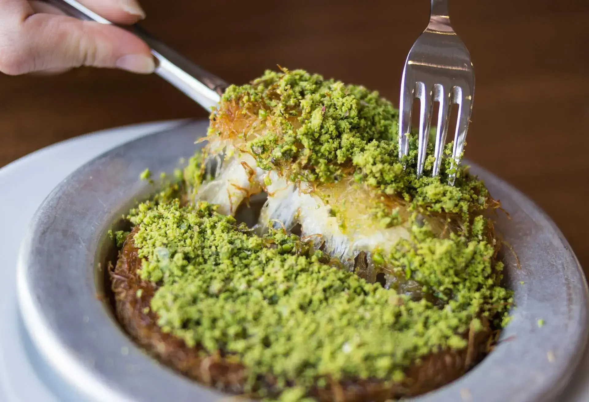 THEME_FOOD_TURKISH_KUNEFE_DESSERT_GettyImages-585313388