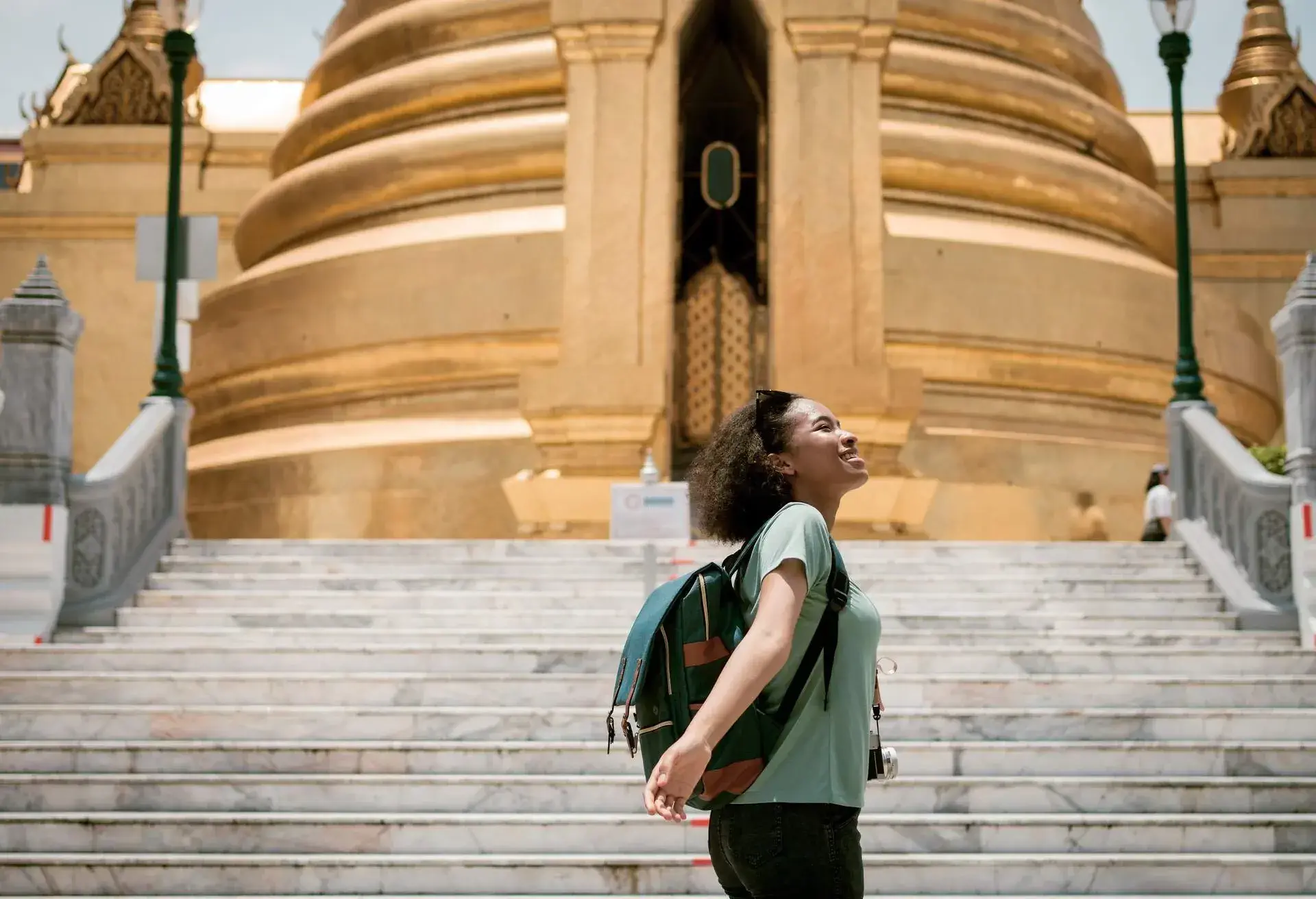 DEST_THAILAND_TEMPLE_THEME_PEOPLE_WOMAN_SOLO-TRAVEL_GettyImages-1278063887