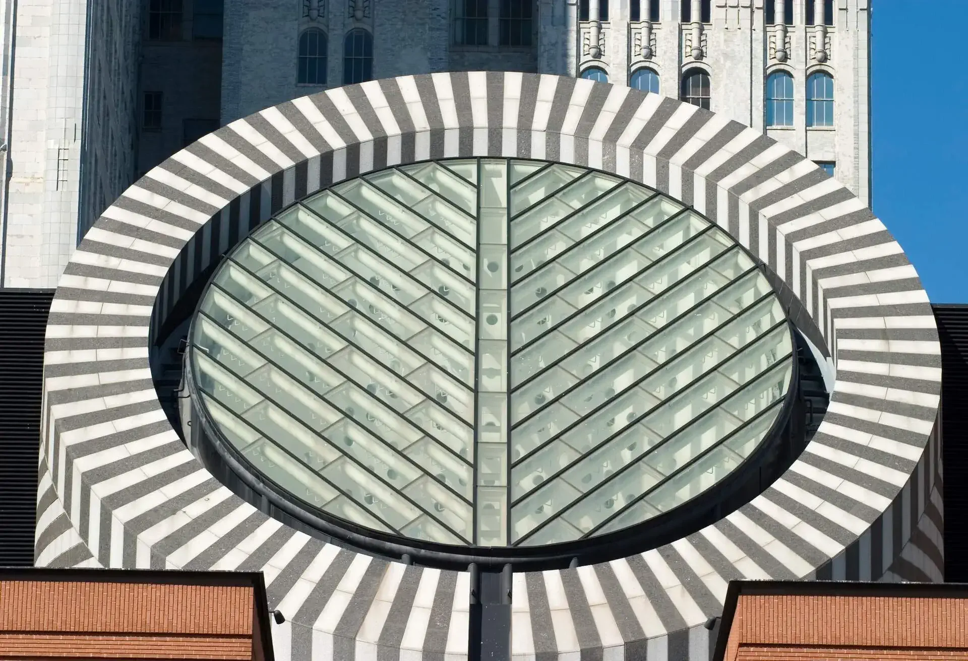 DEST_USA_CA_SAN-FRANCISCO_MOMA_MUSEUM-OF-MODERN-ART_GettyImages-92930201