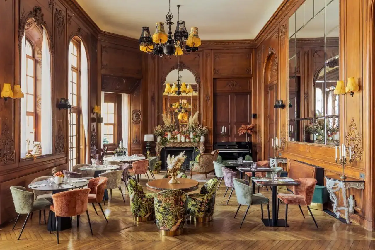Restaurant in a grand mansion building with wooden panelling