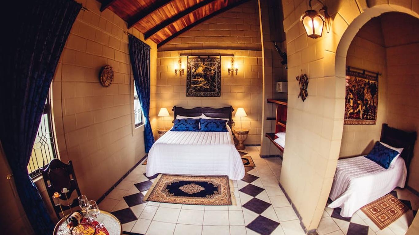 Pousada Camelot Inn
