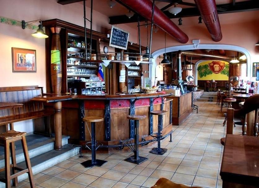 Bar Photo