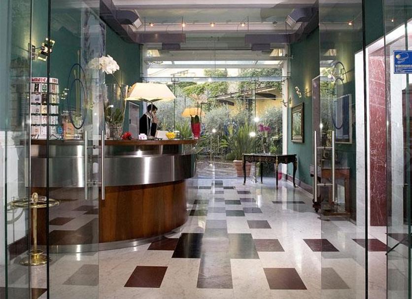 Entrée de l’hôtel Photo