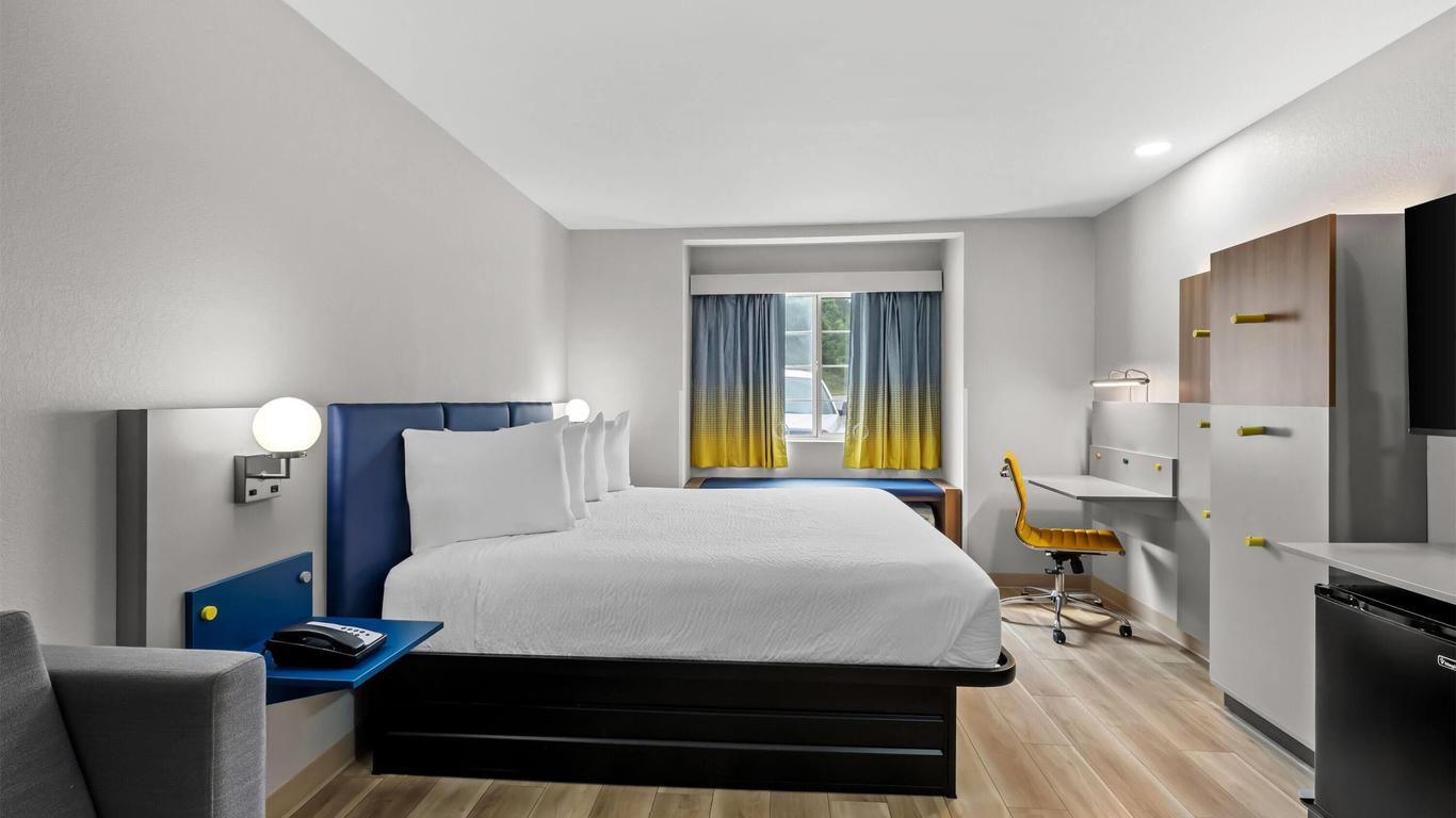 Microtel Inn & Suites by Wyndham Norcross