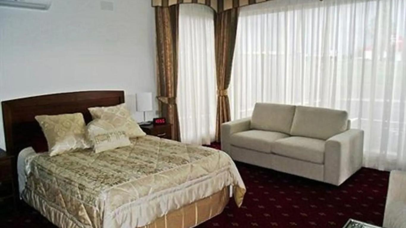 503 On Princes Drive Motel