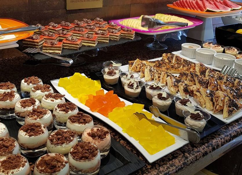 Buffet Photo