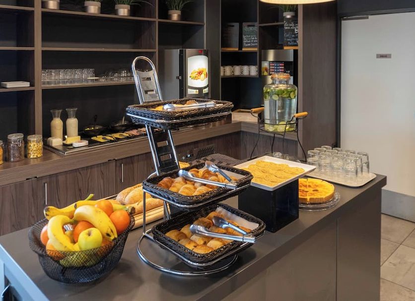 Buffet Photo