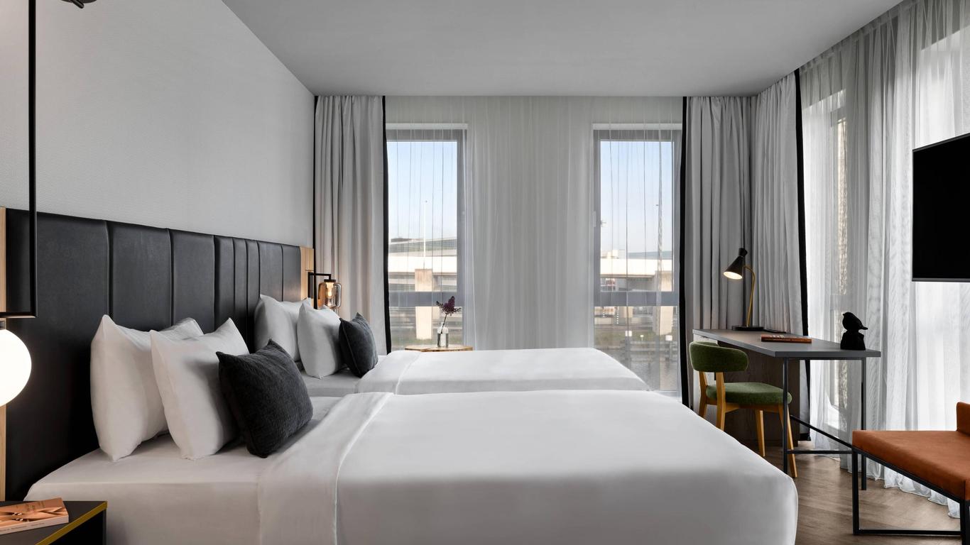 Renaissance Amsterdam Schiphol Airport Hotel