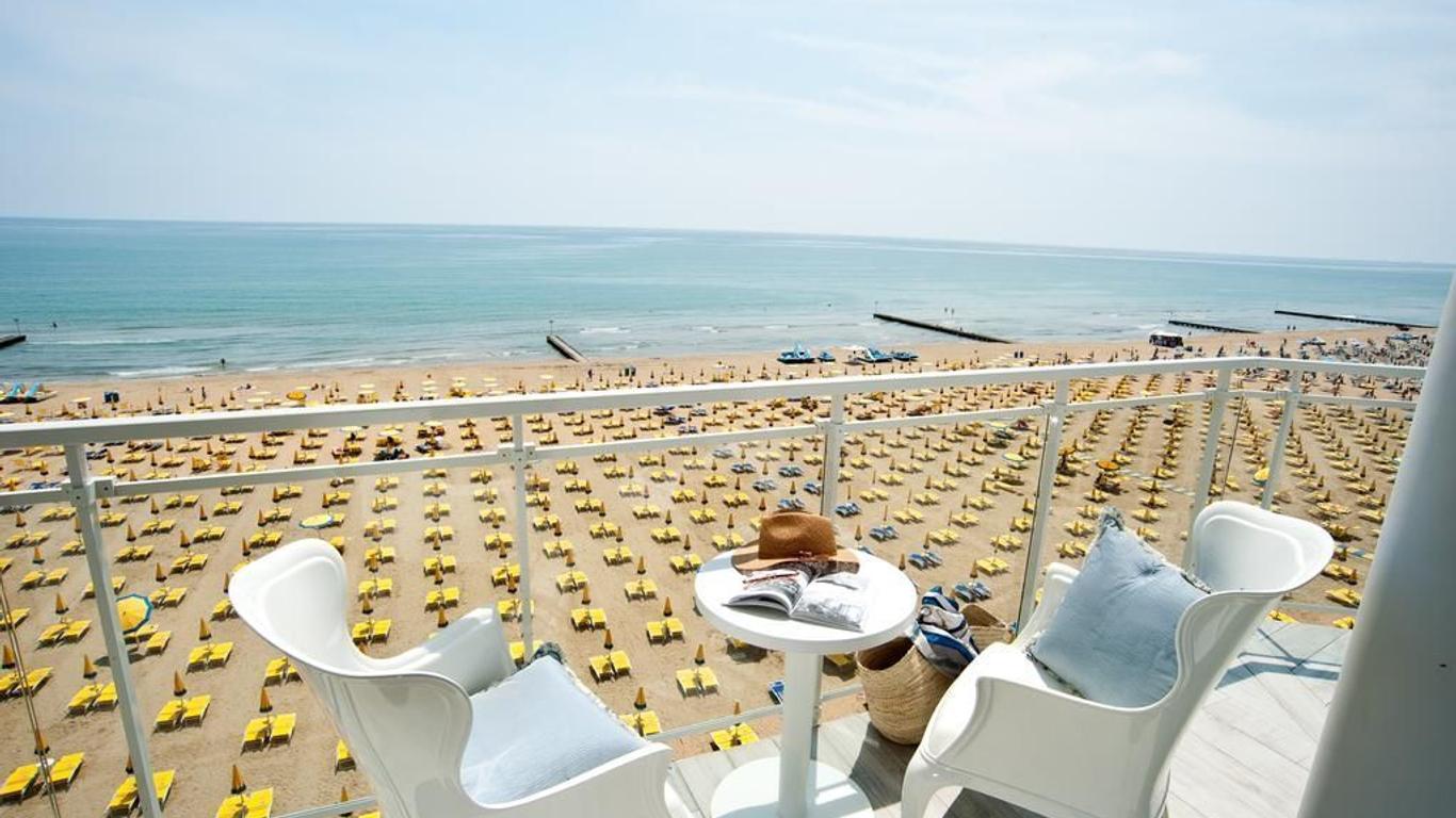 Hotel Nizza Frontemare Superior 3 Stelle