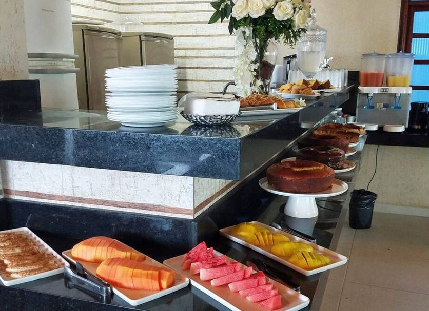 Buffet Photo